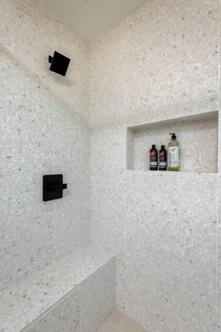Luxury Living In Westlake 4br Gem With Parking * Los Angeles