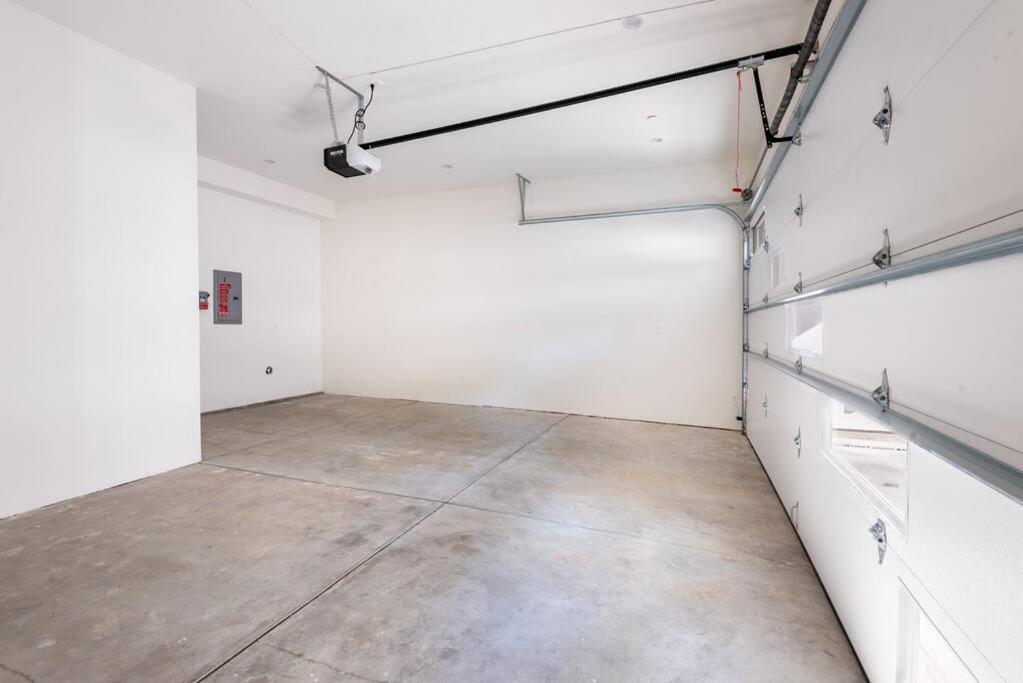 Luxury Living In Westlake 4br Gem With Parking Los Angeles