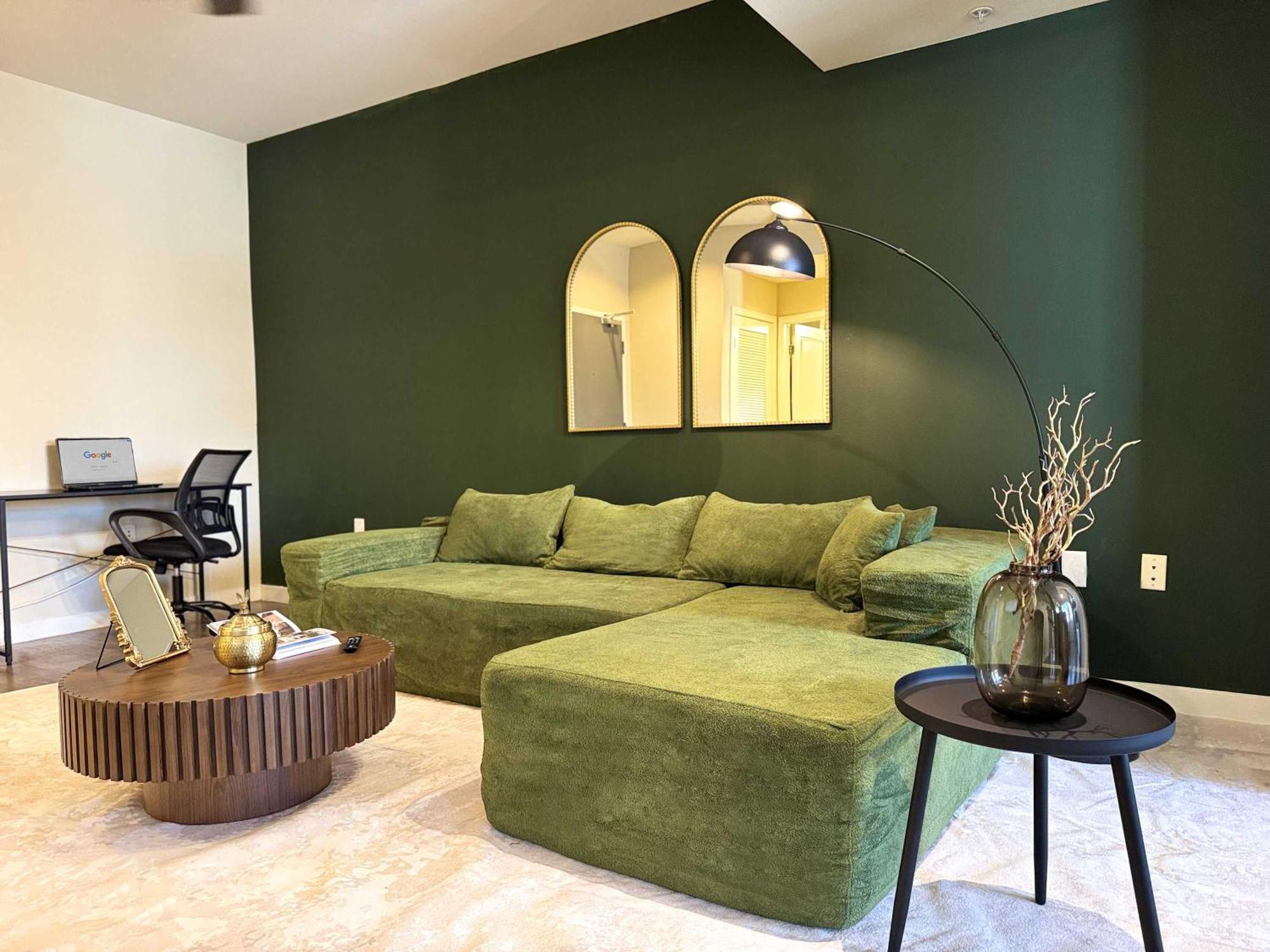 Art Deco Style In La With Free Parking 10 Min To Cedars Apartment *