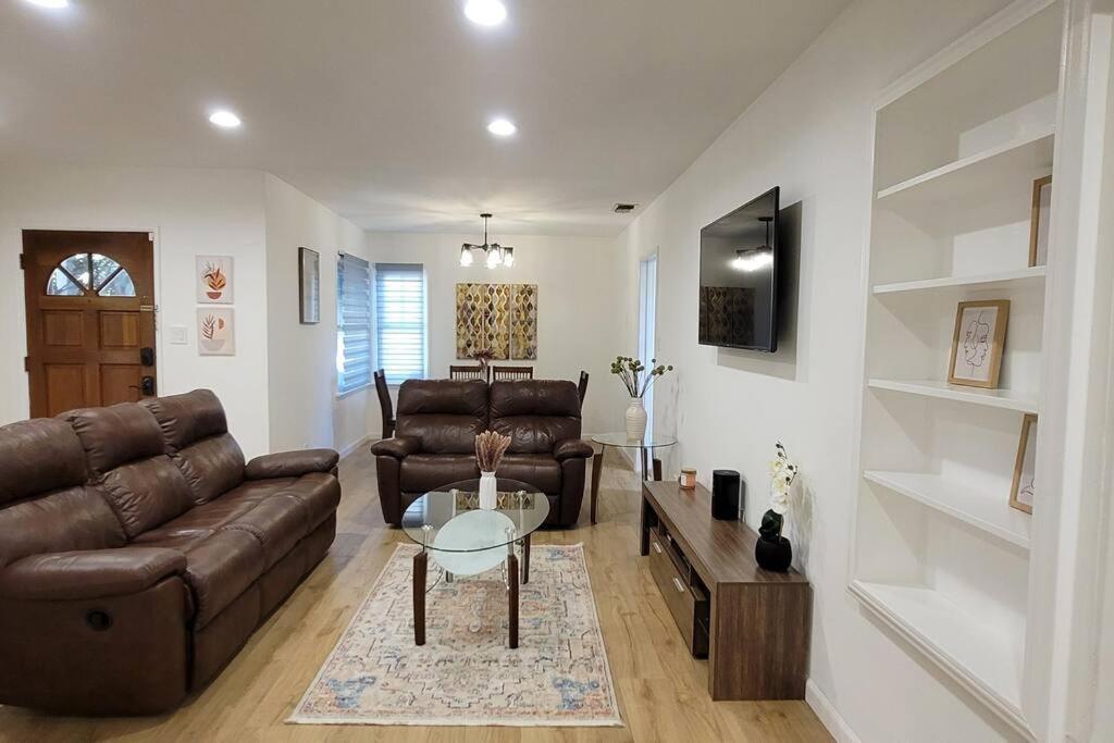 Newly Furnished Pool House