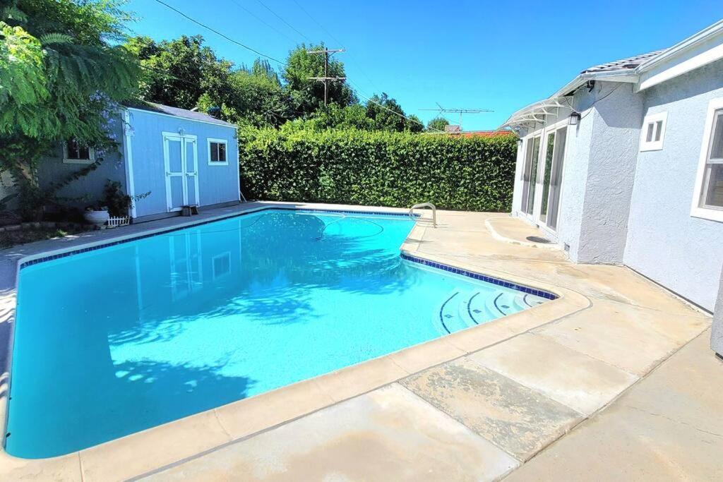 Newly Furnished Pool House *