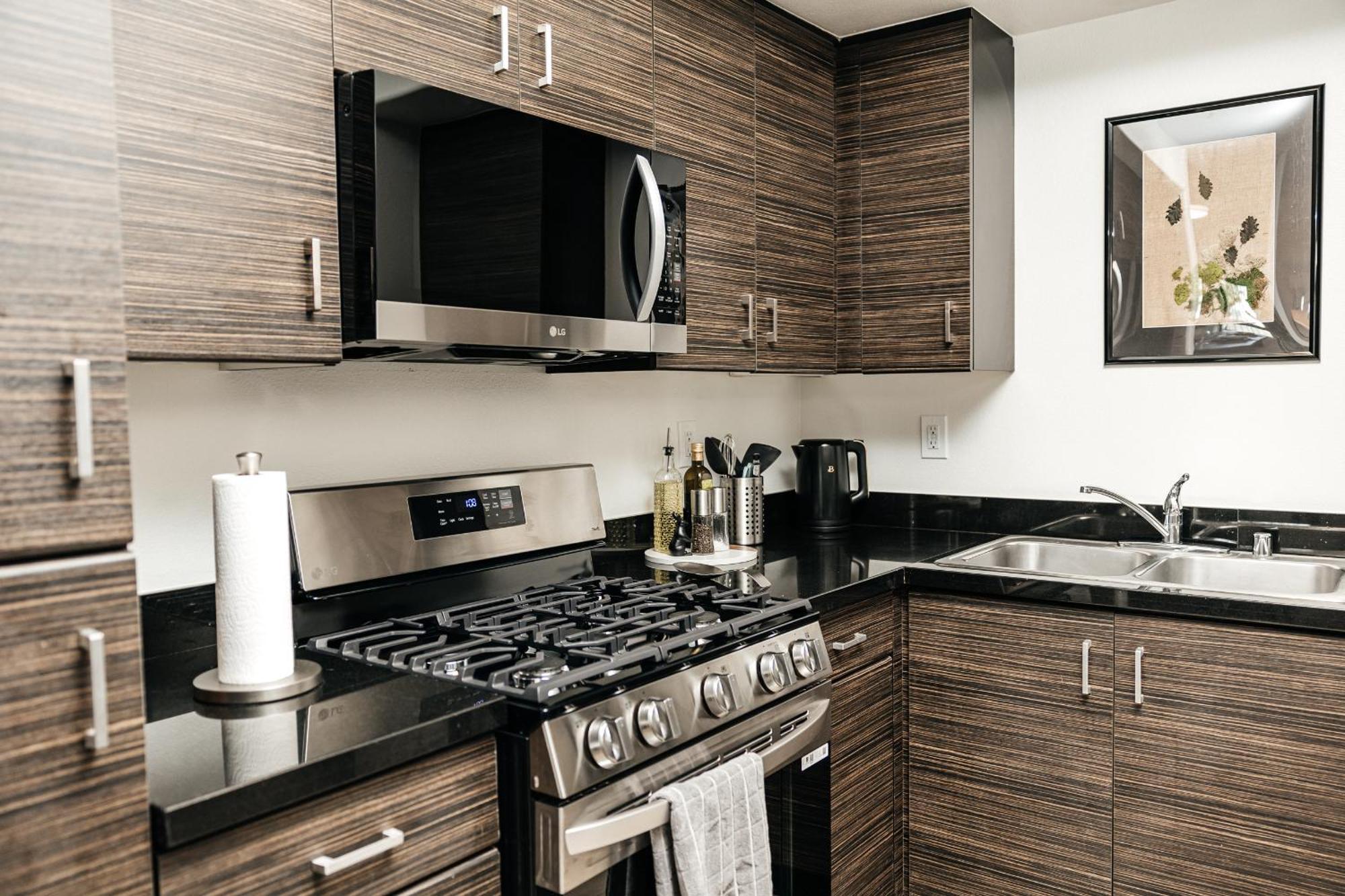 Ruby 2 Bedroom In Miraclemile *