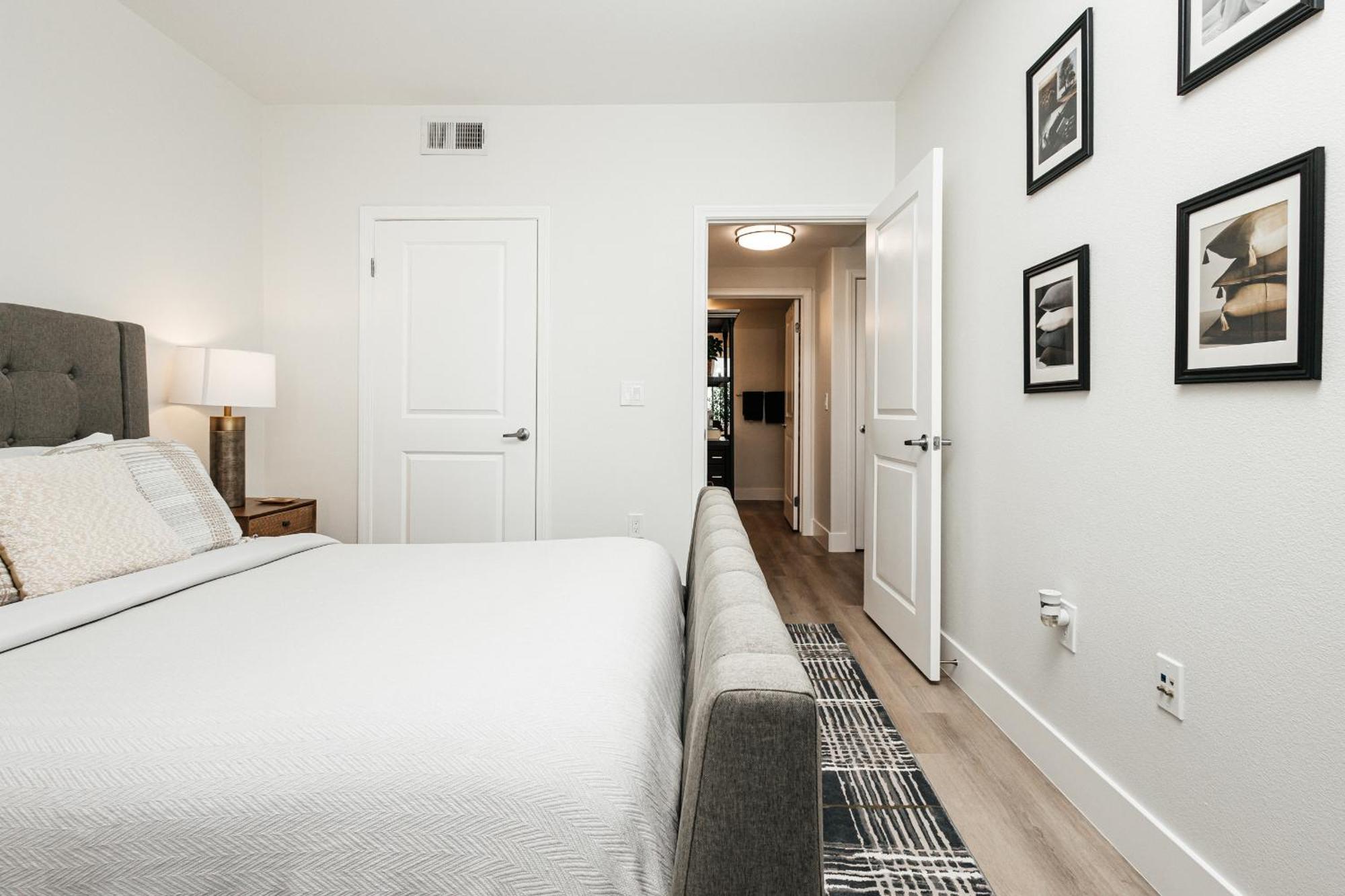 Ruby 2 Bedroom In Miraclemile *