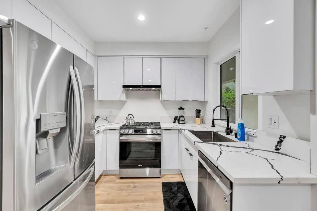 Apartment Luxurious 3br 3ba Retreat In La Los Angeles