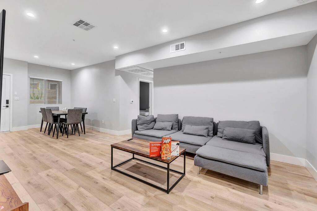 Apartment Luxurious 3br 3ba Retreat In La