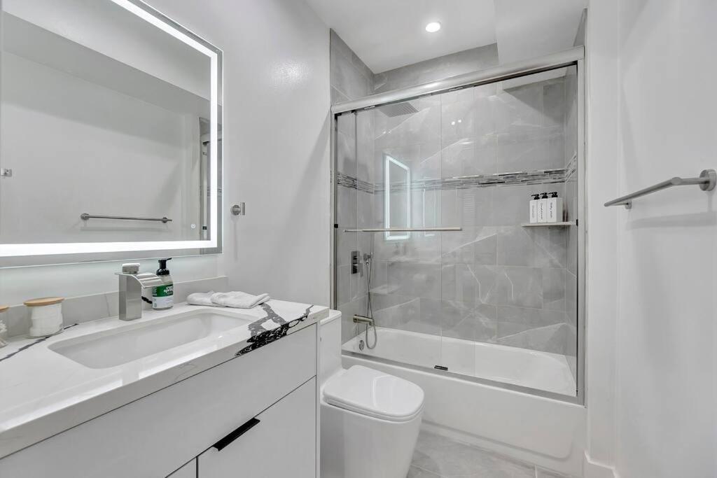 Luxurious 3br 3ba Retreat In La