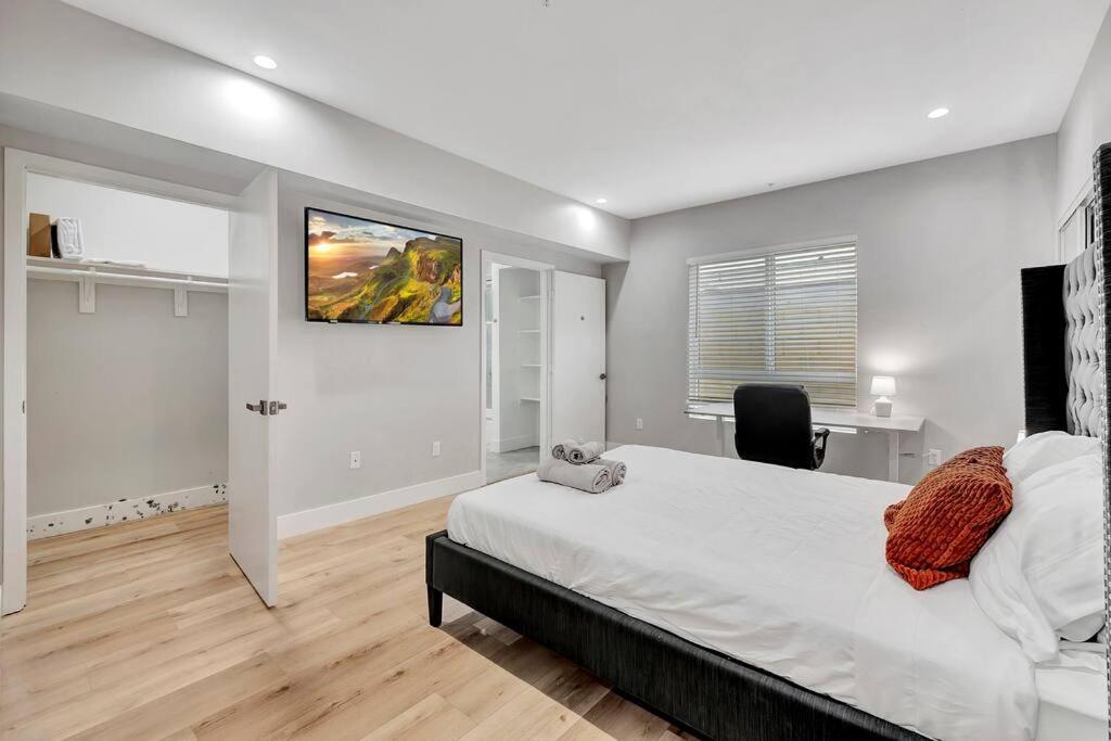 Luxurious 3br 3ba Retreat In La *