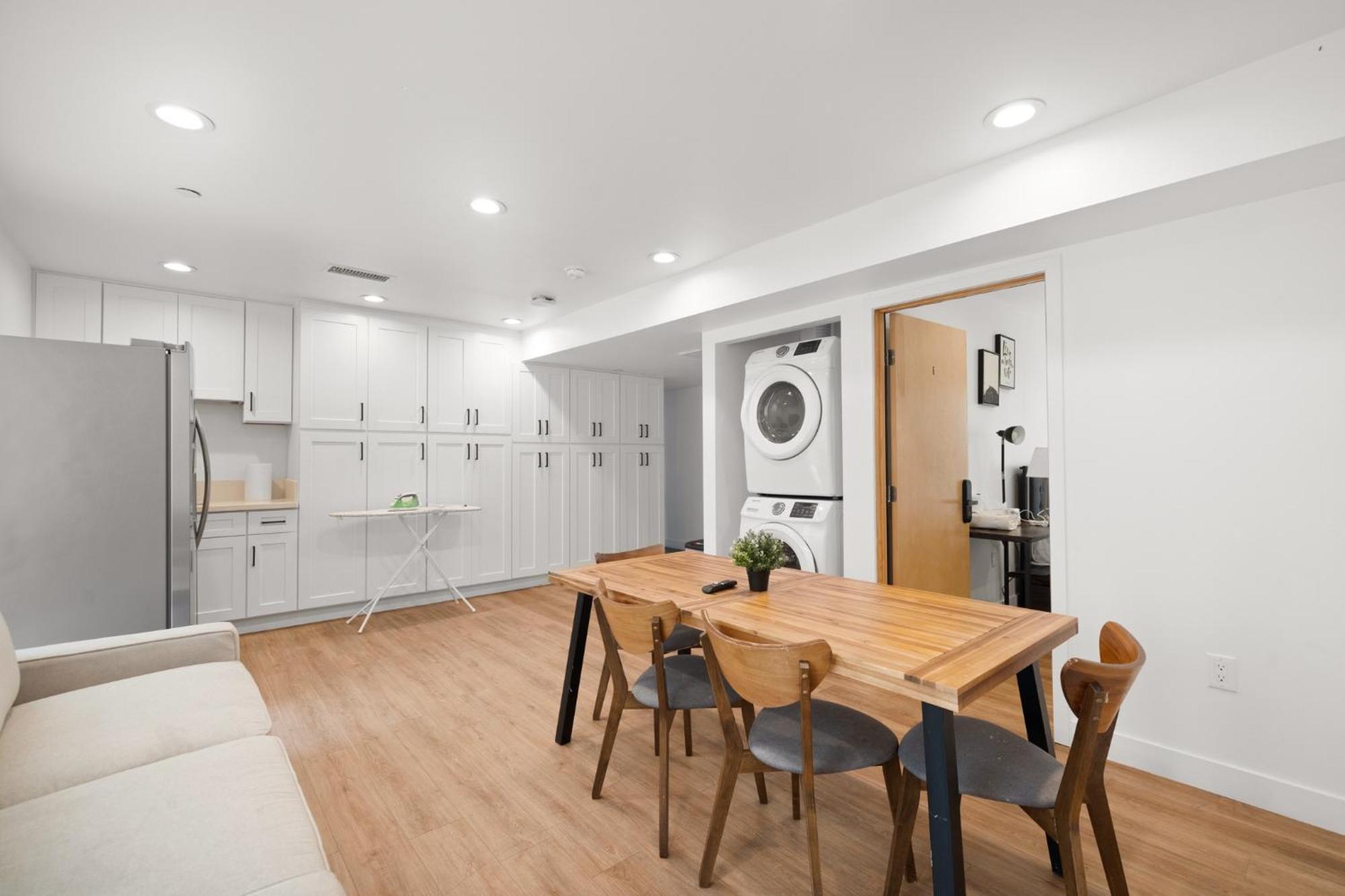Perfect Location Near Usc, 1bedroom With Shared Access 4*