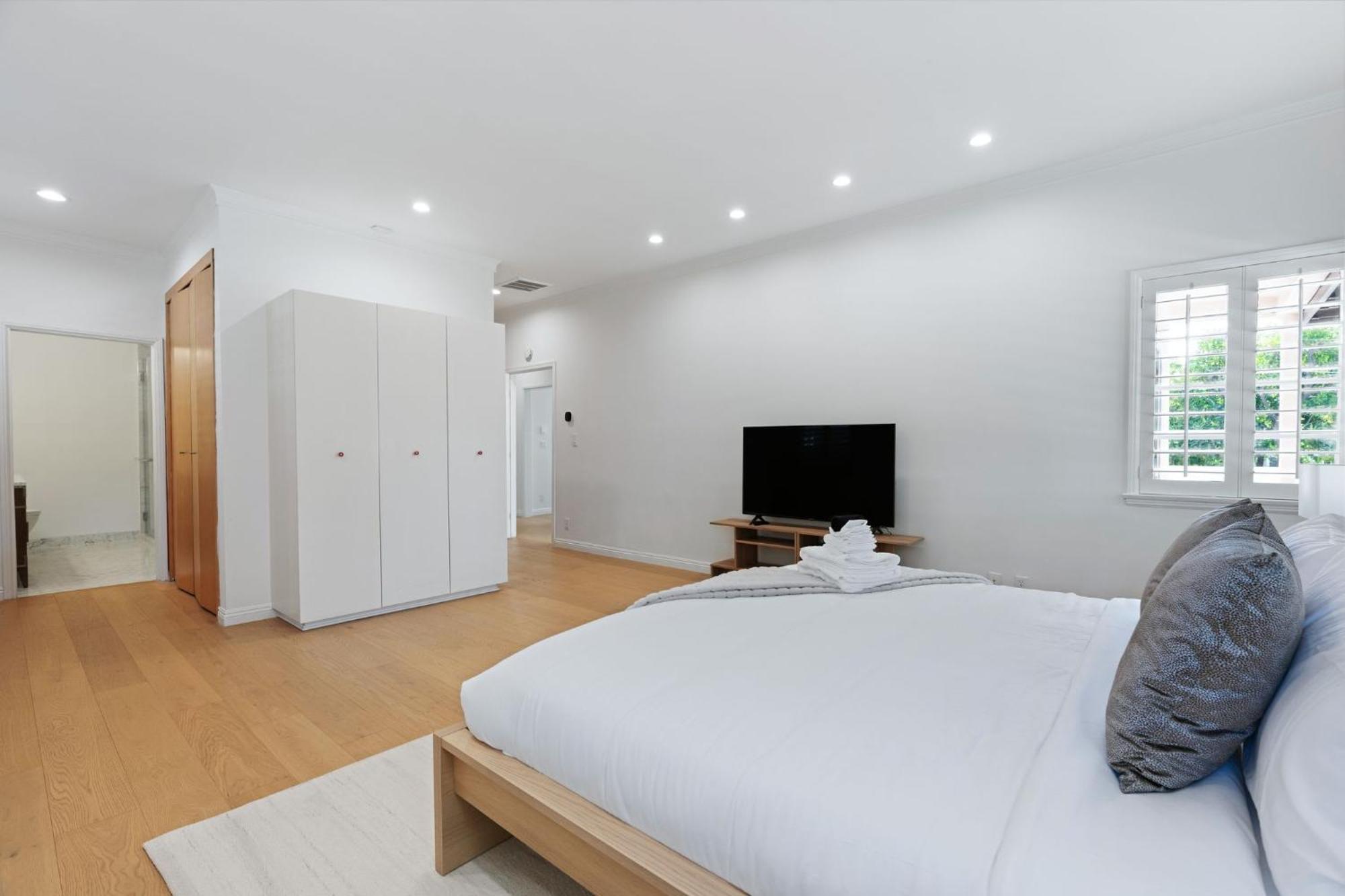 New Listing Sound Stage By Colby And Conrad Los Angeles