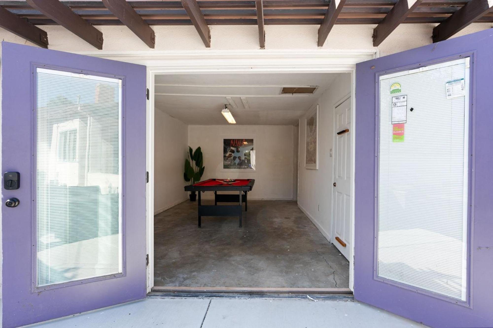 New Listing Sound Stage By Colby And Conrad Holiday home Los Angeles