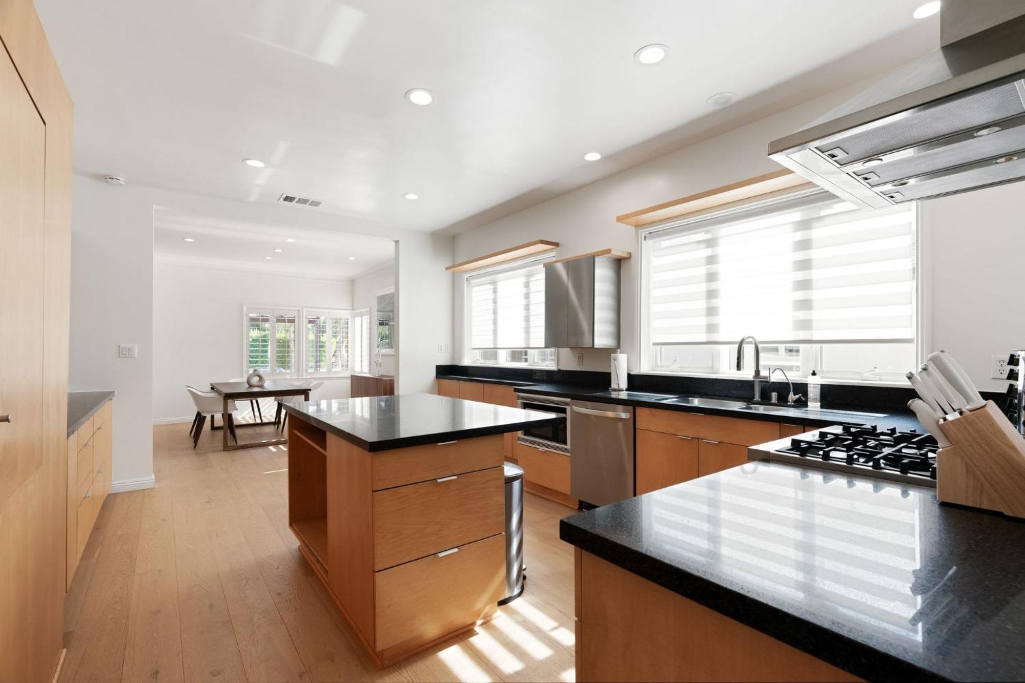 Holiday home New Listing Sound Stage By Colby And Conrad Los Angeles