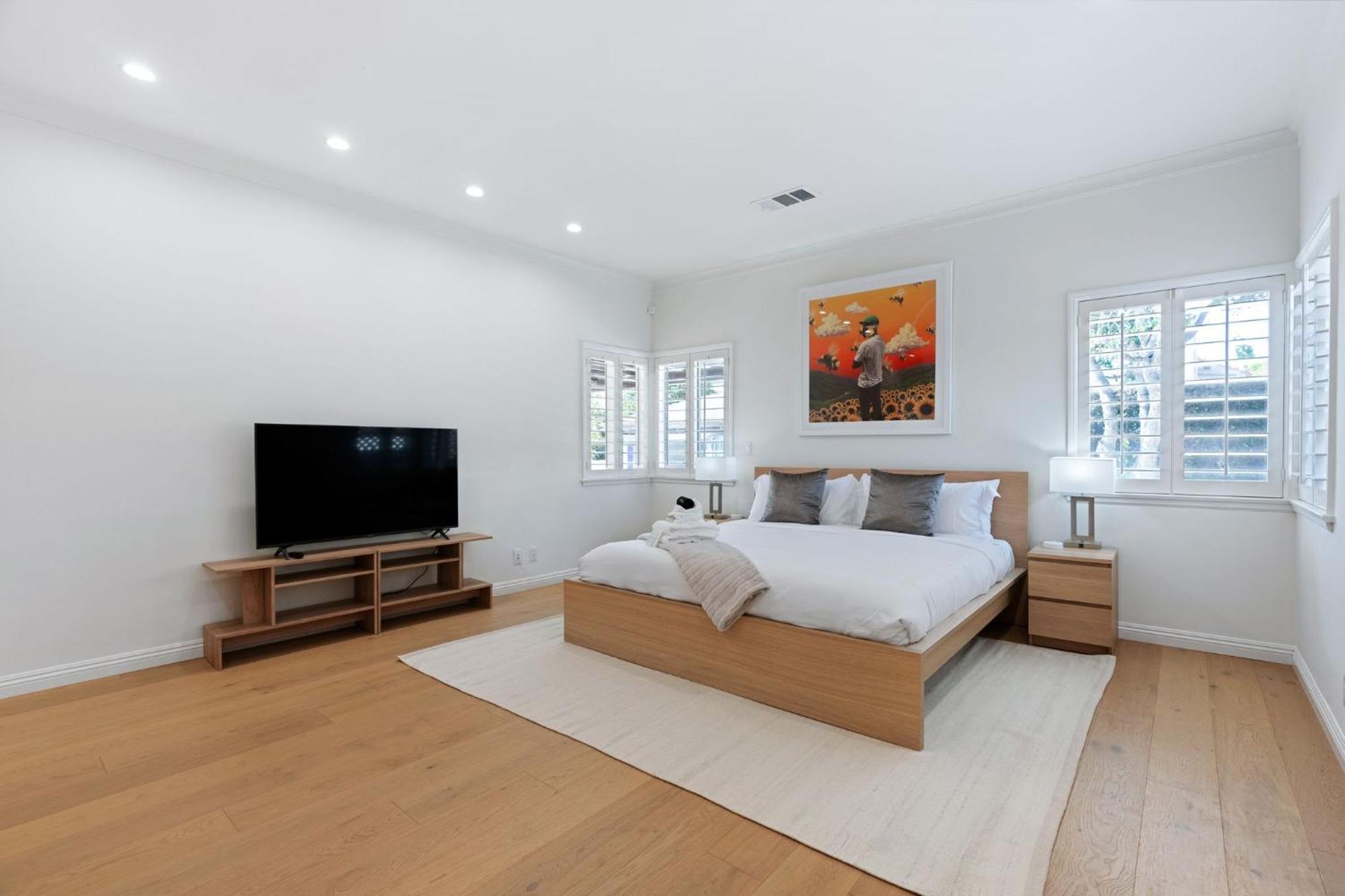 New Listing Sound Stage By Colby And Conrad Los Angeles