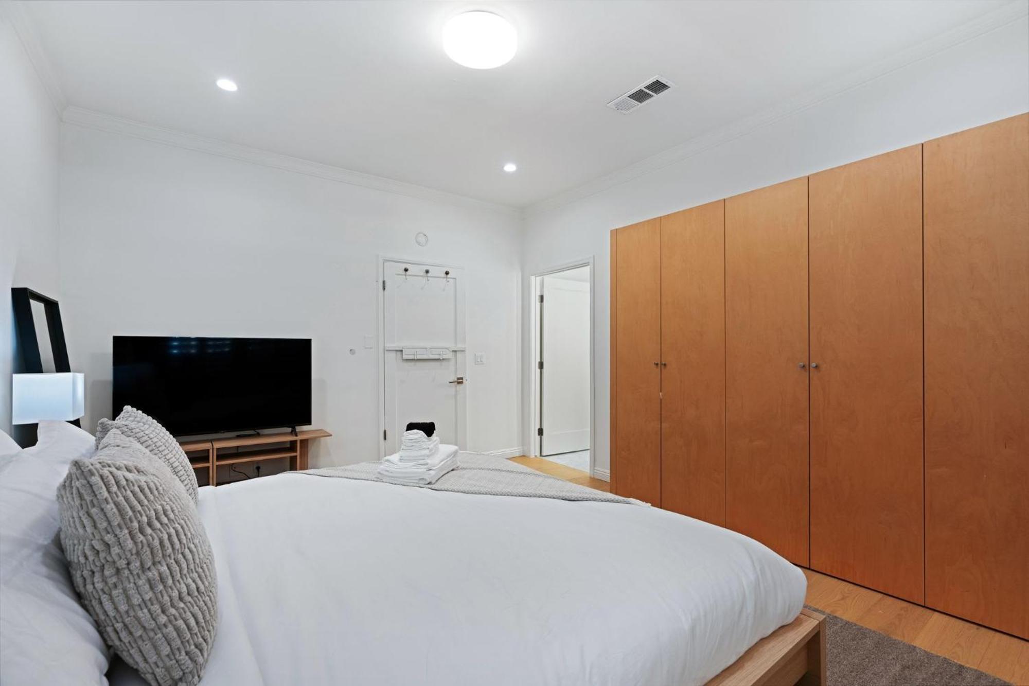 New Listing Sound Stage By Colby And Conrad