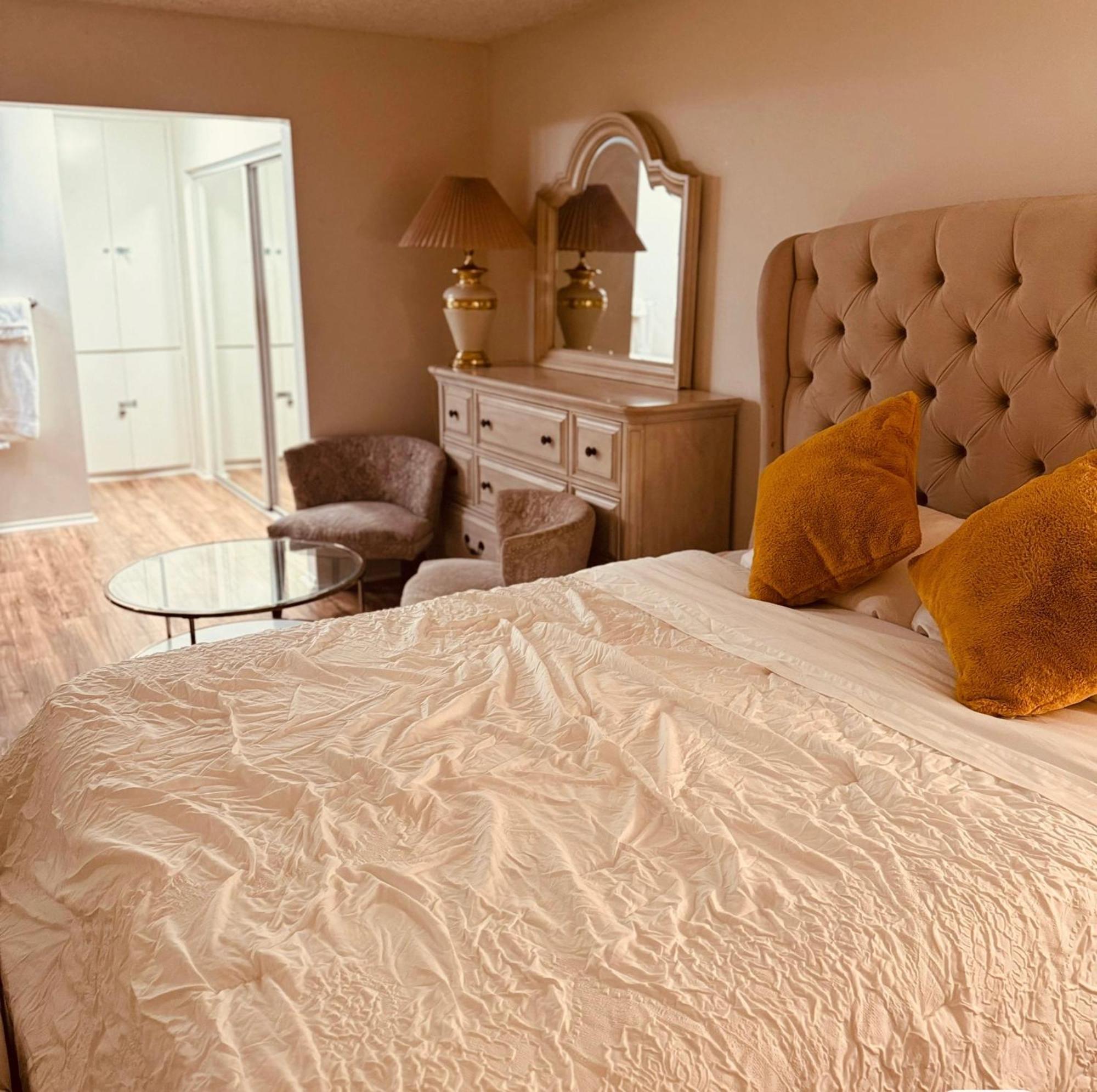 Apartment Beautiful 2 Bedroom Less 5 Mins To The Near Lax Los Angeles