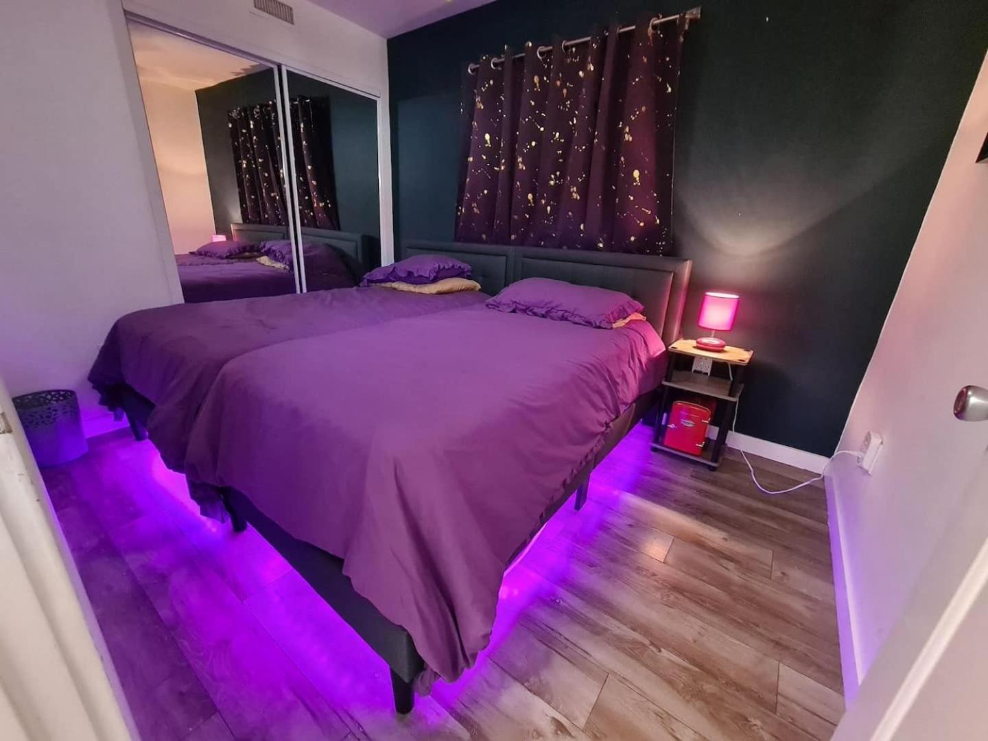 Holiday home Kobe Bryant-themed 3 Bedroom With Hot Tub 10 Minutes From Rodeo Drive