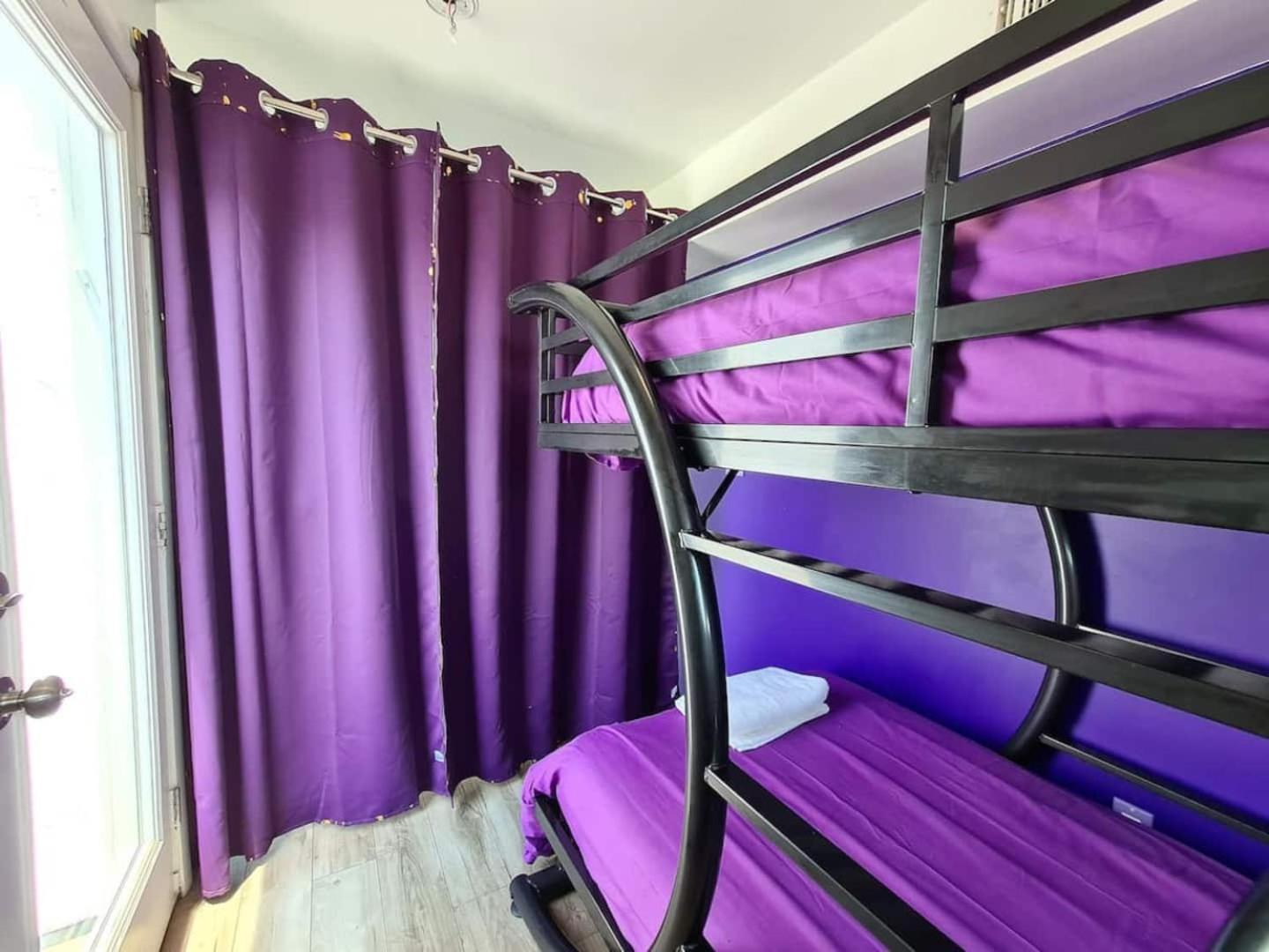 Holiday home Kobe Bryant-themed 3 Bedroom With Hot Tub 10 Minutes From Rodeo Drive *