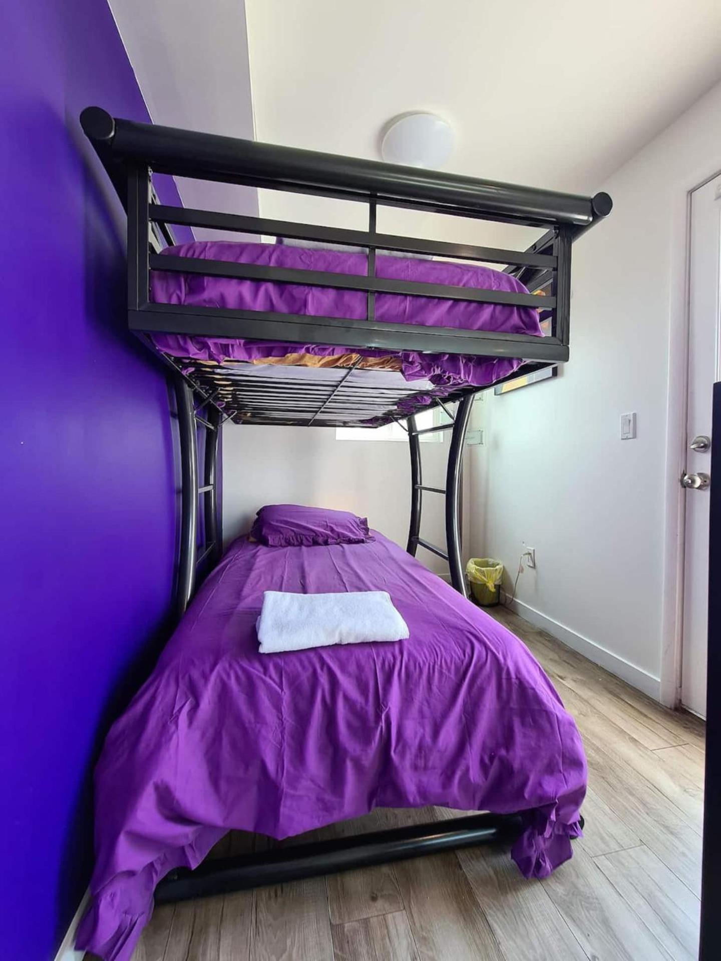 Kobe Bryant-themed 3 Bedroom With Hot Tub 10 Minutes From Rodeo Drive * Los Angeles