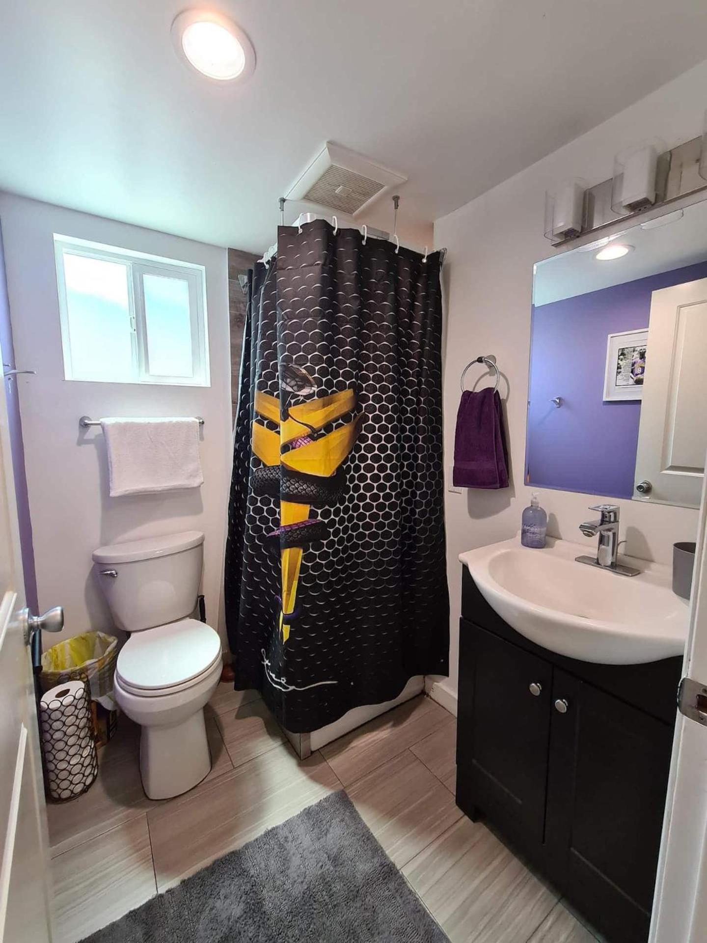 Kobe Bryant-themed 3 Bedroom With Hot Tub 10 Minutes From Rodeo Drive Holiday home *