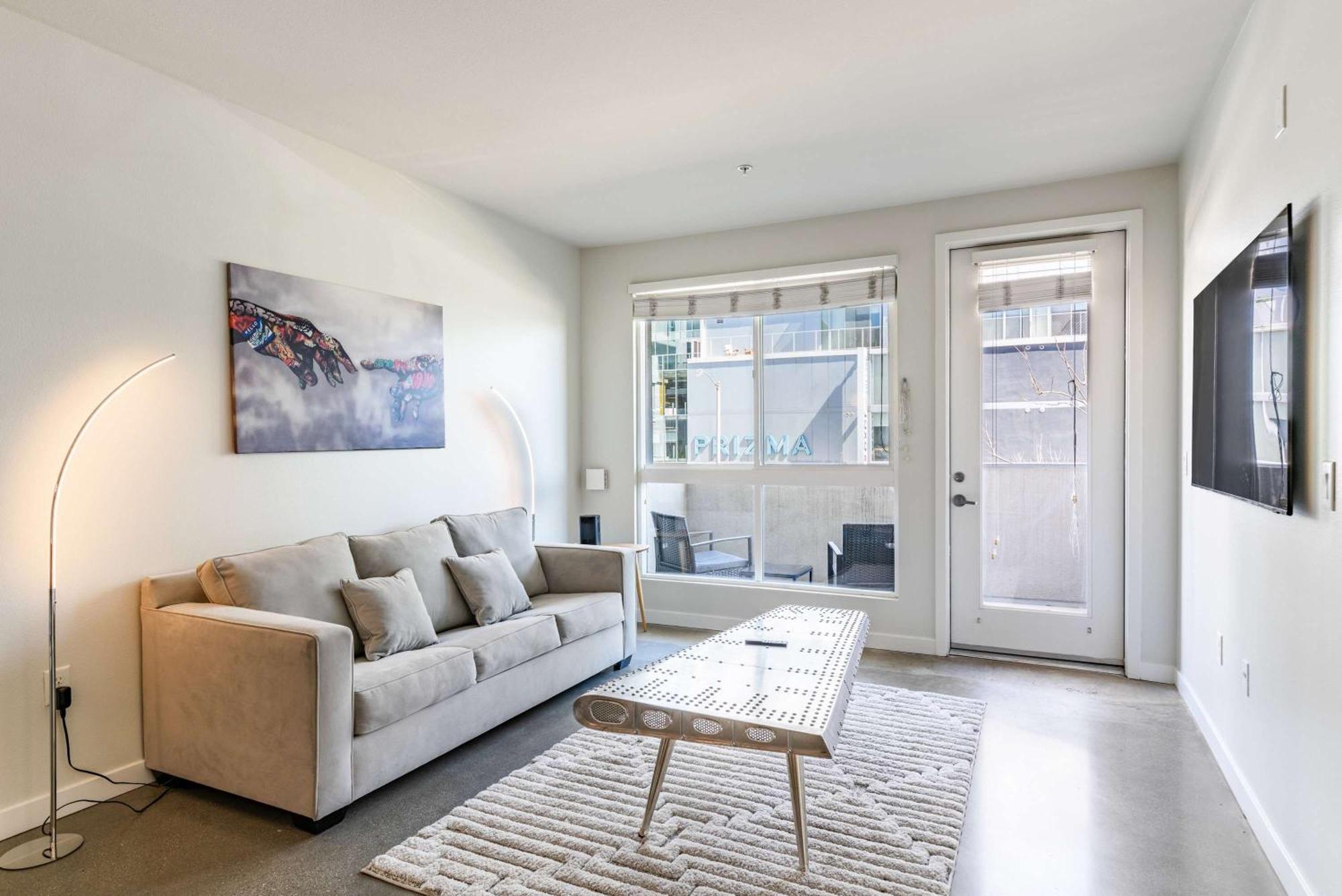 New 2br Mid Century An