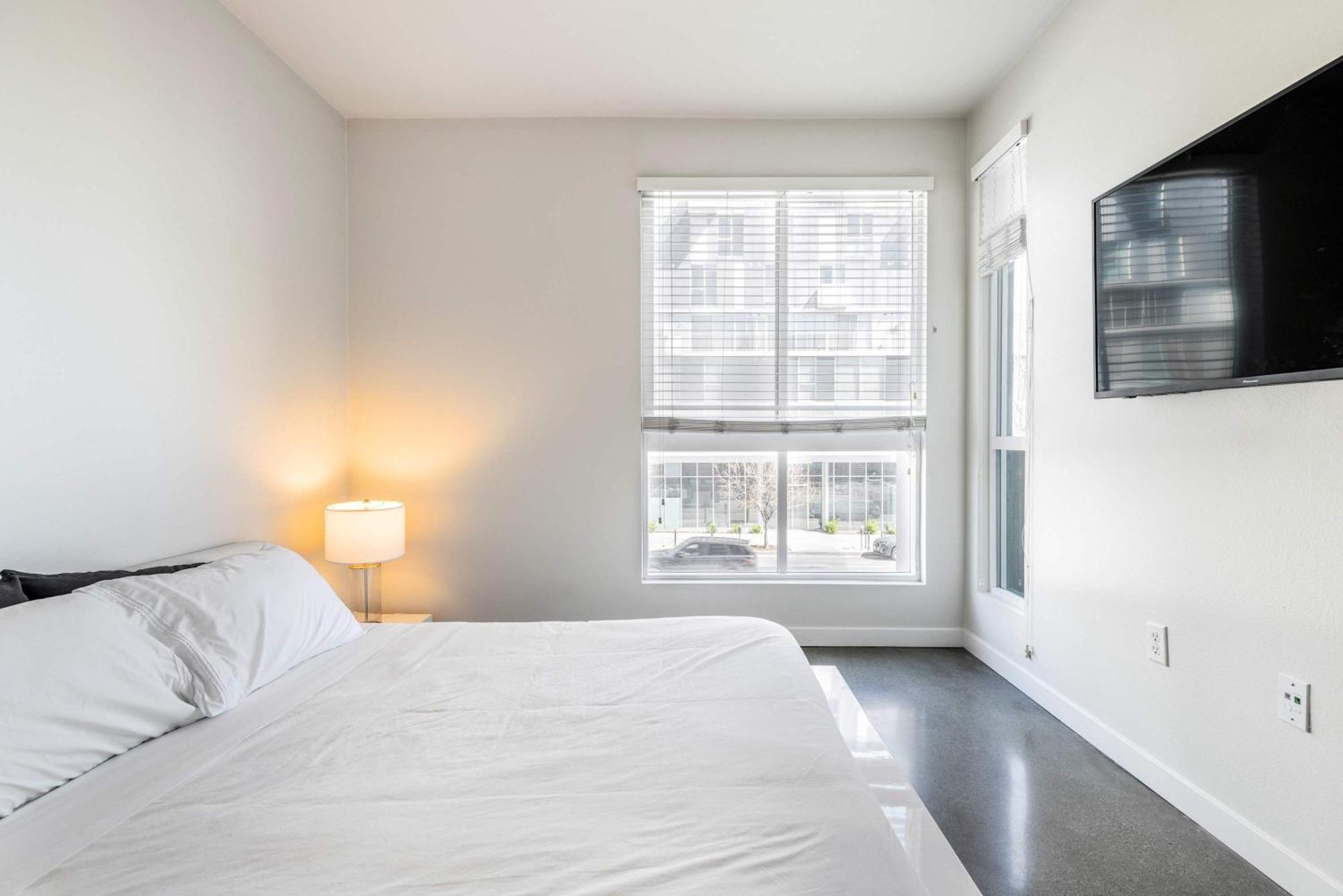 2br Luxury Oasis Hollywood Av Los Angeles