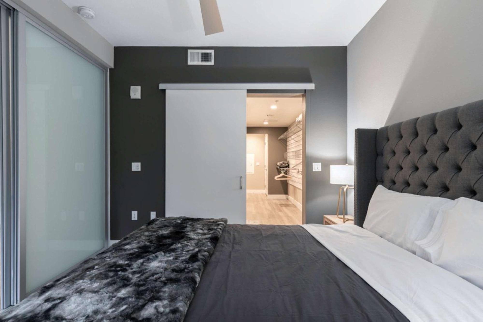 Modern Luxury Avl Apartment