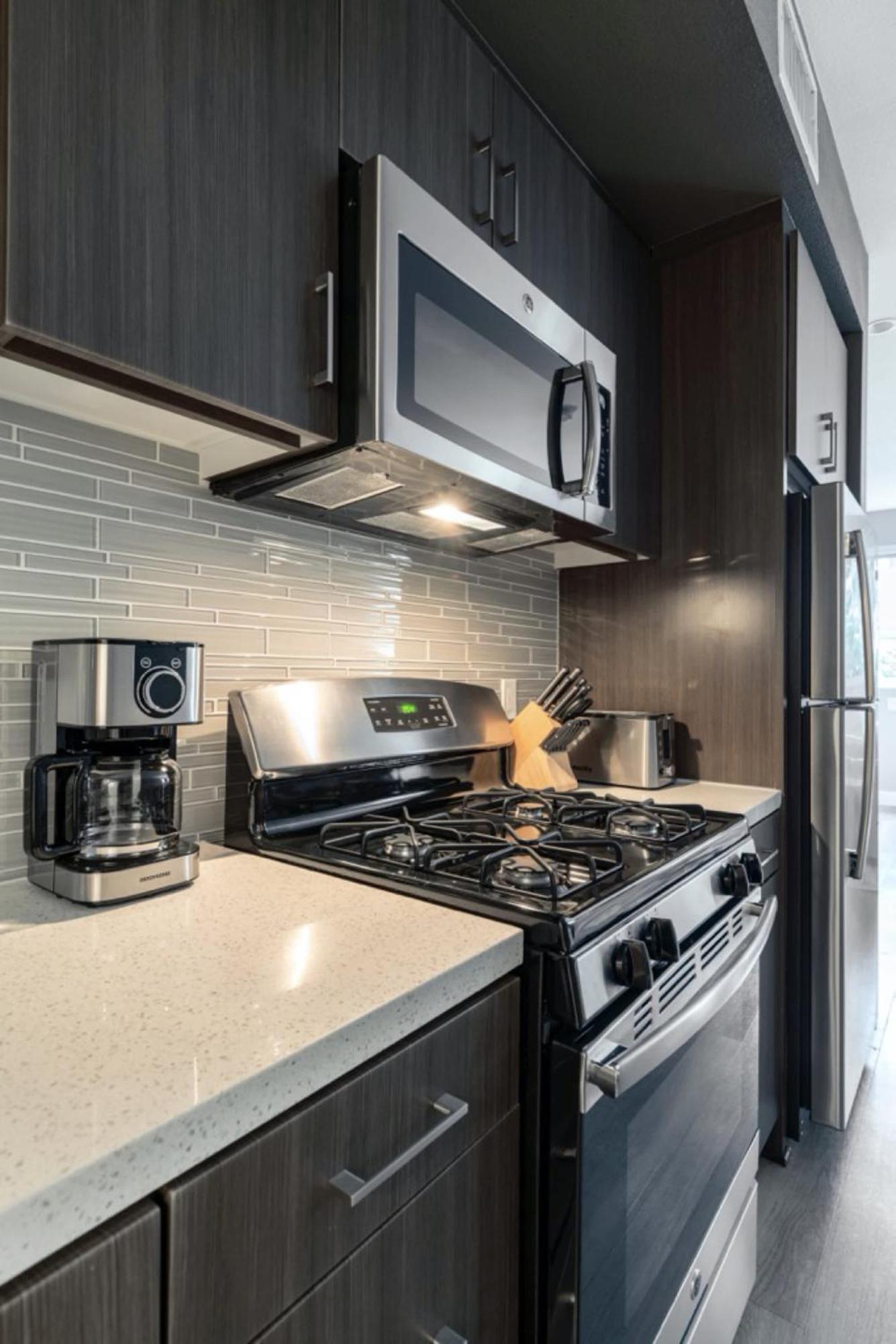 Modern Luxury Avl Apartment *