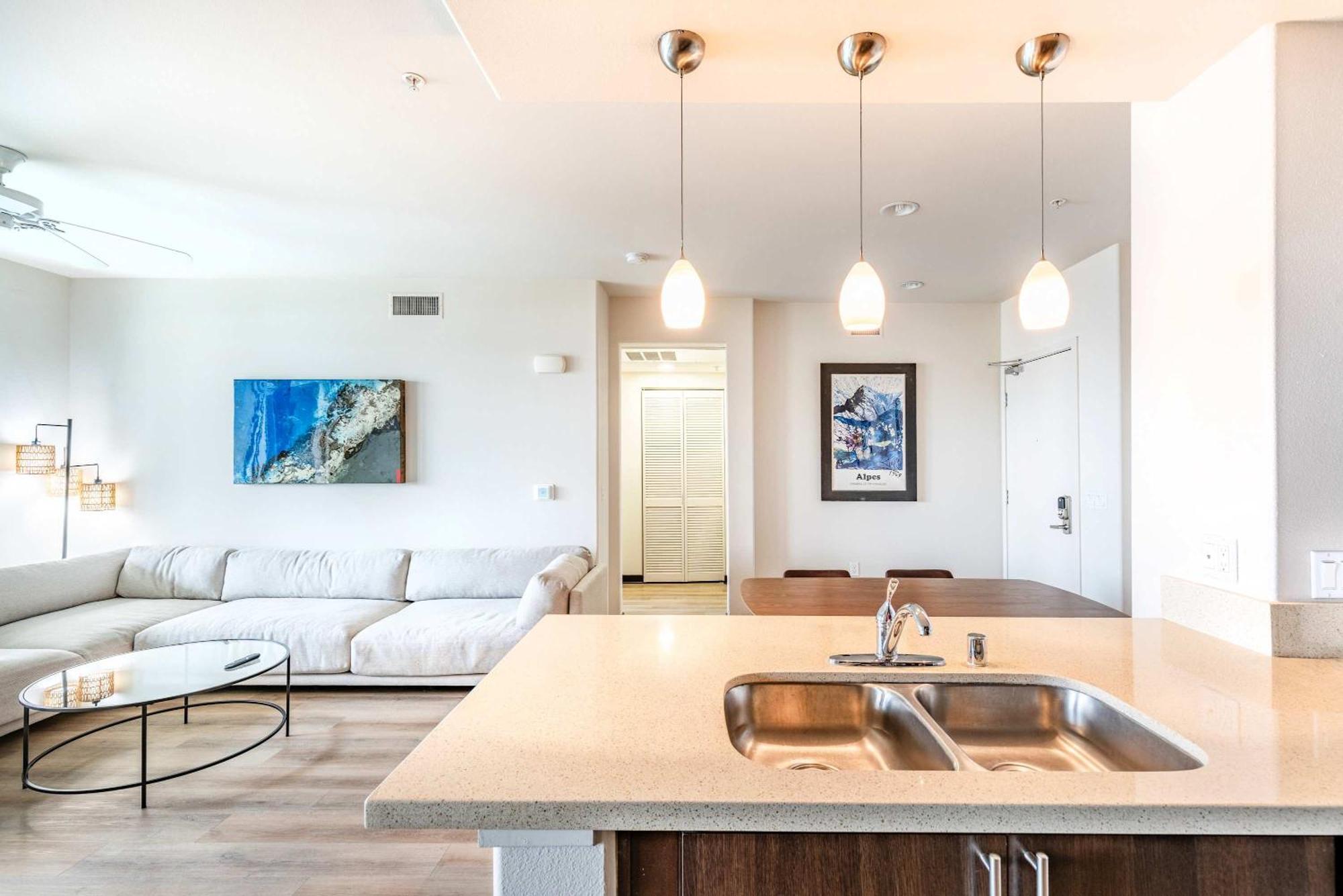 New 2br Weho Getaway D Apartment *