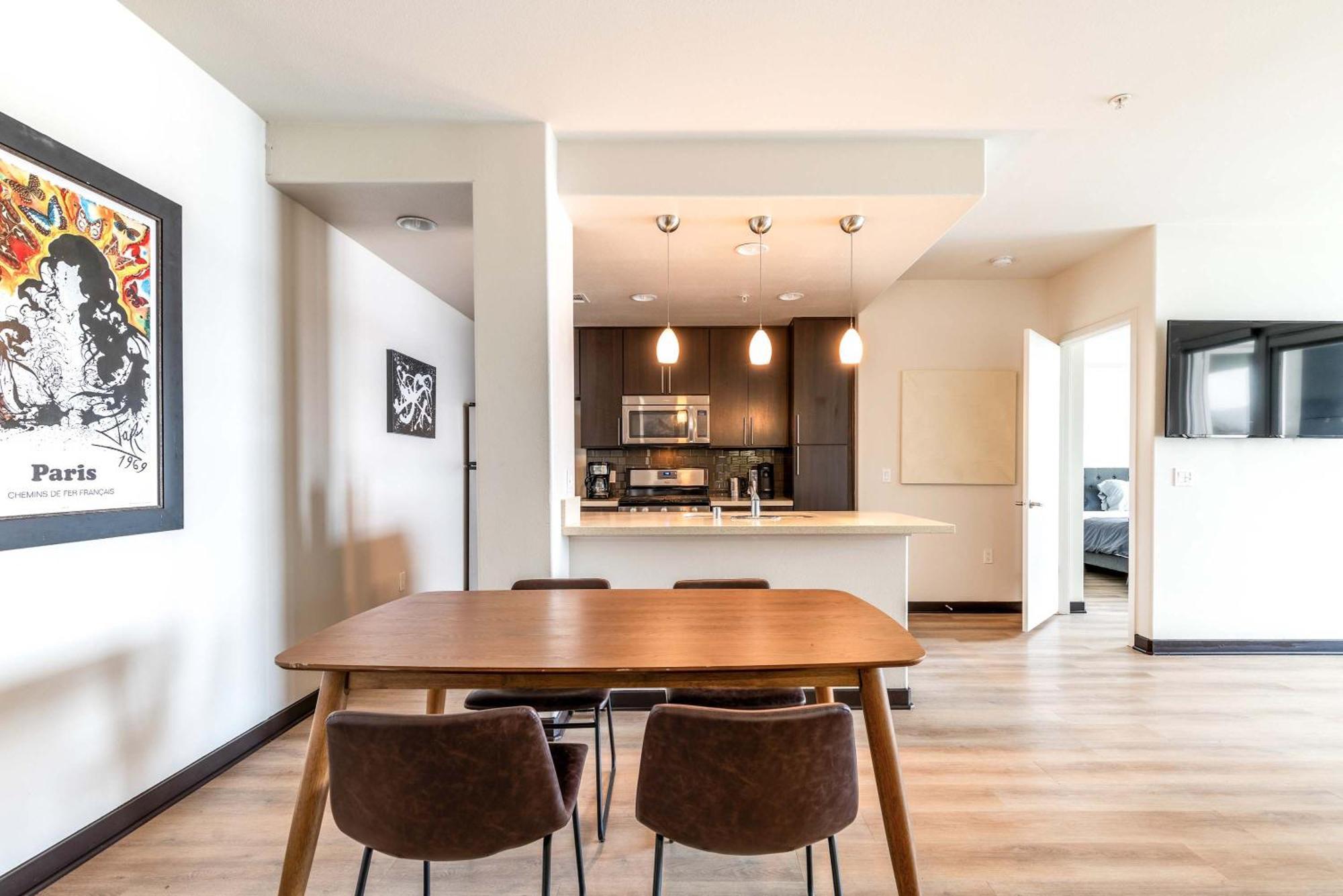 New 2br Weho Getaway D Apartment