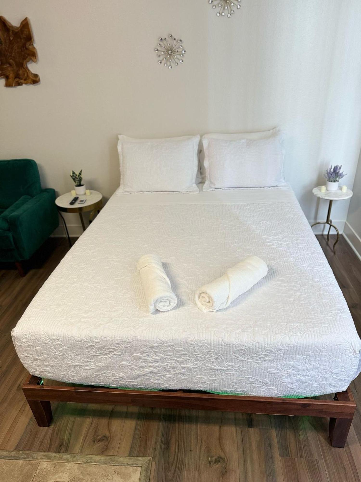 Exclusive In Mdr-venice With Pool, Gym & Hottub *