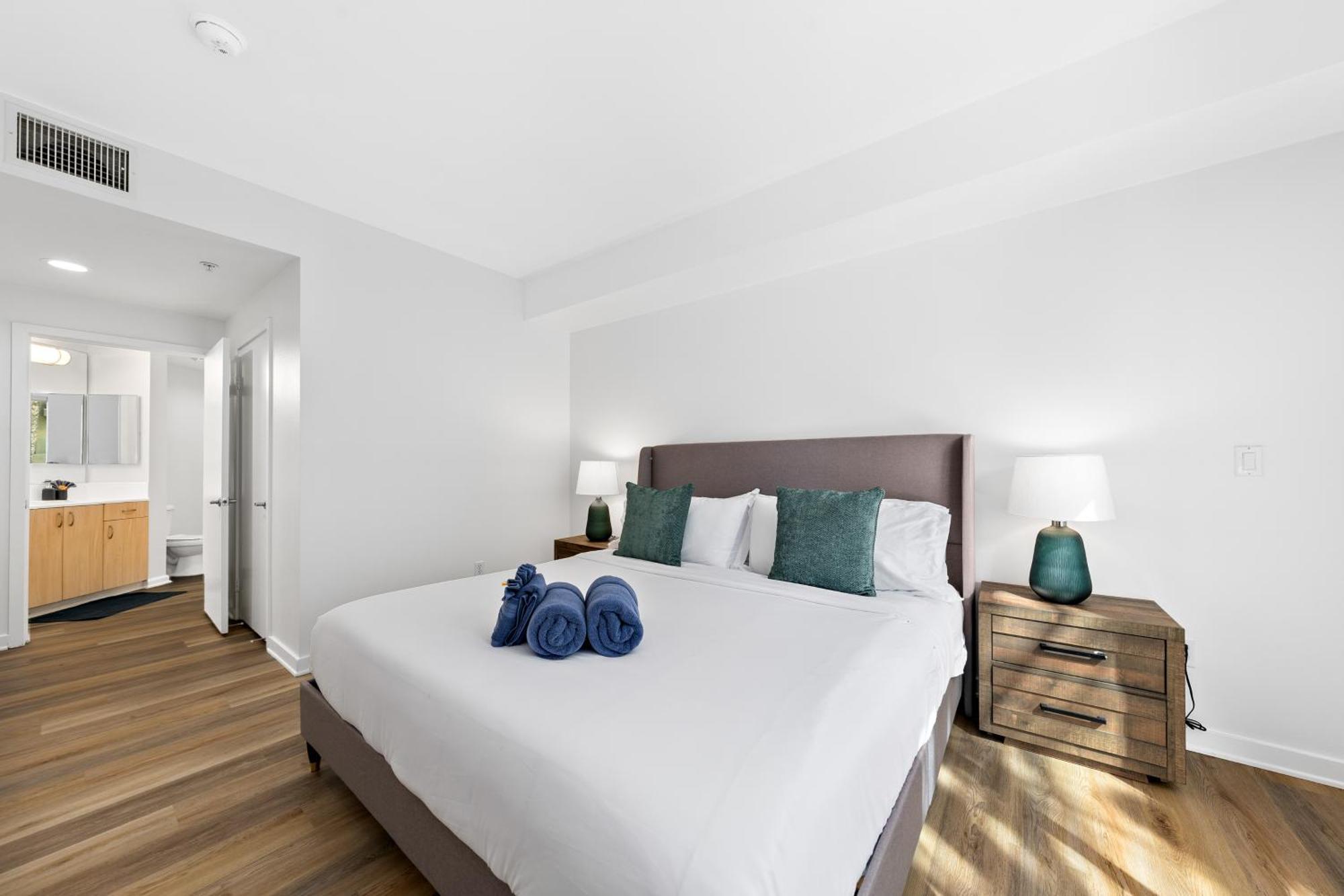 Apartment The Turquoise Lounge - Chic 2br View Pool, Sauna *
