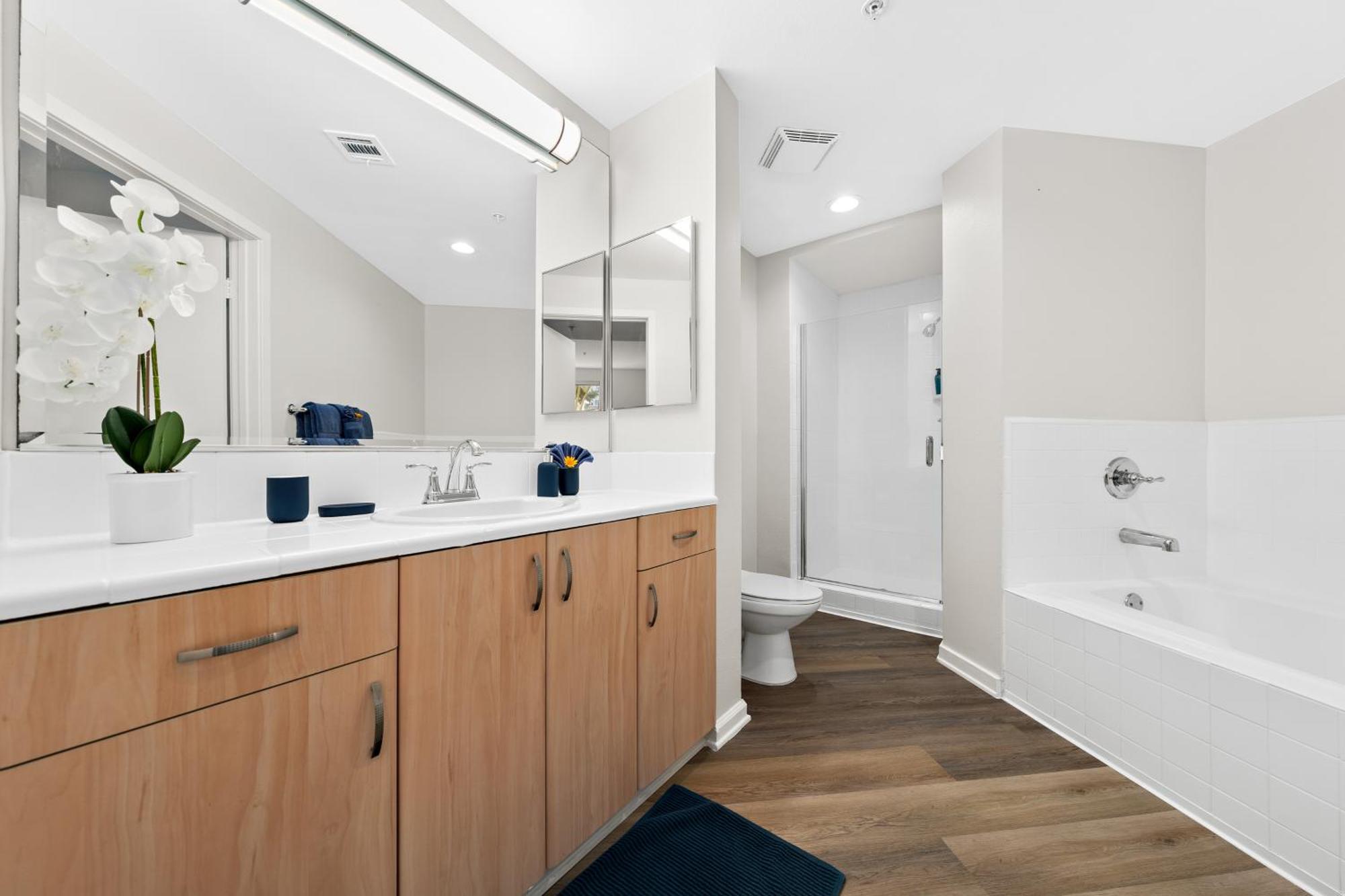 The Turquoise Lounge - Chic 2br View Pool, Sauna *