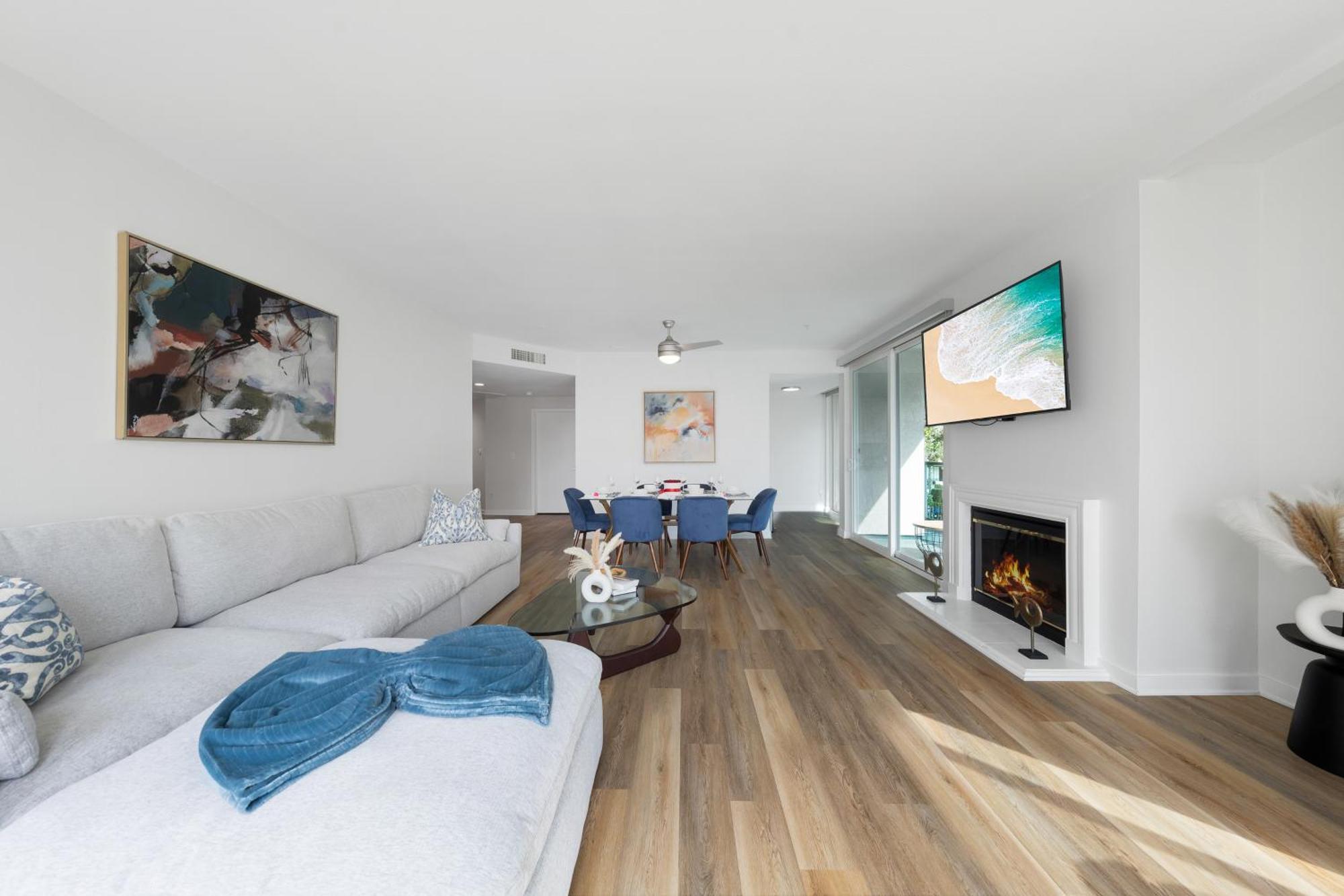 The Turquoise Lounge - Chic 2br View Pool, Sauna *
