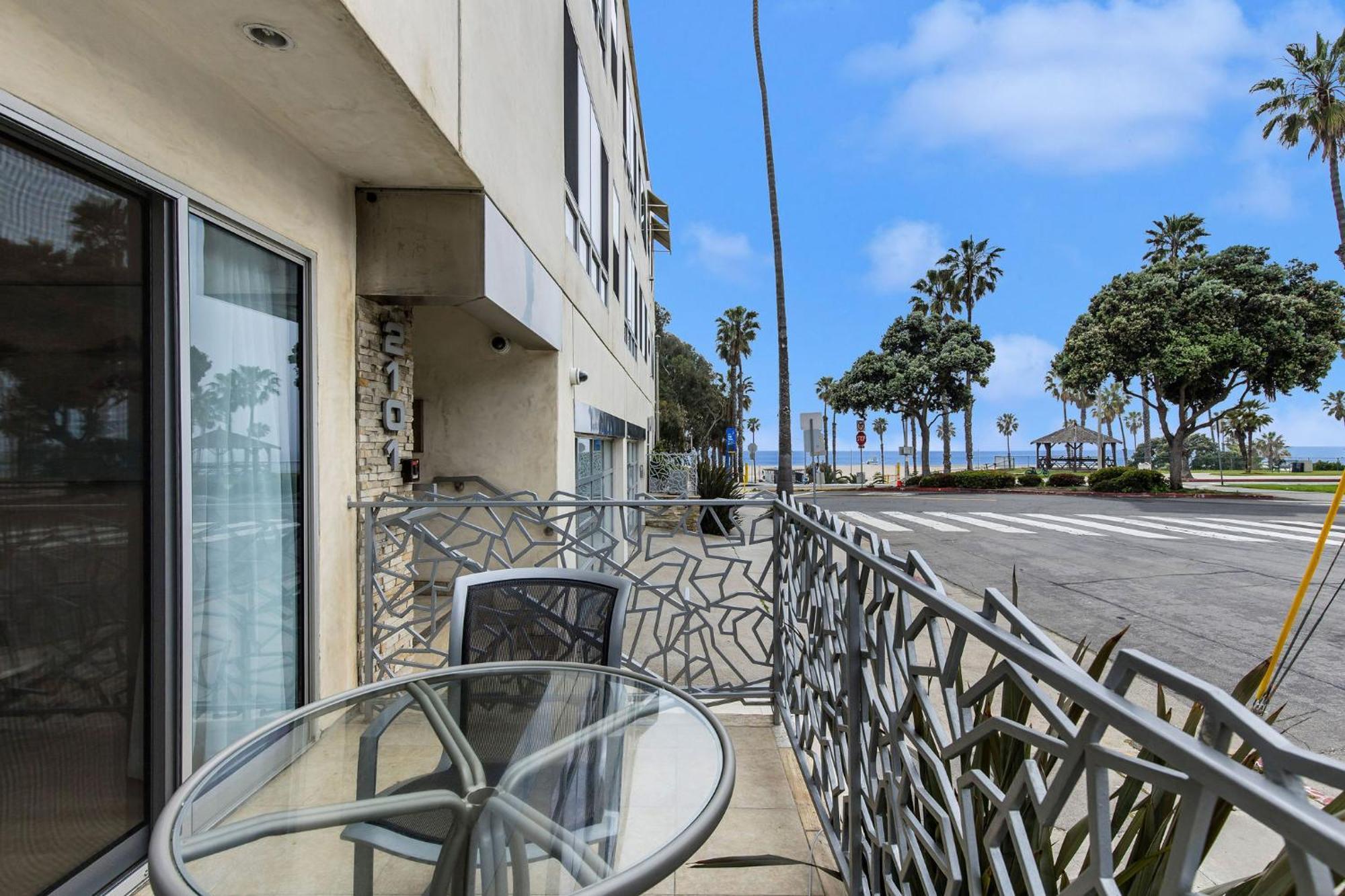 Ocean View * Los Angeles