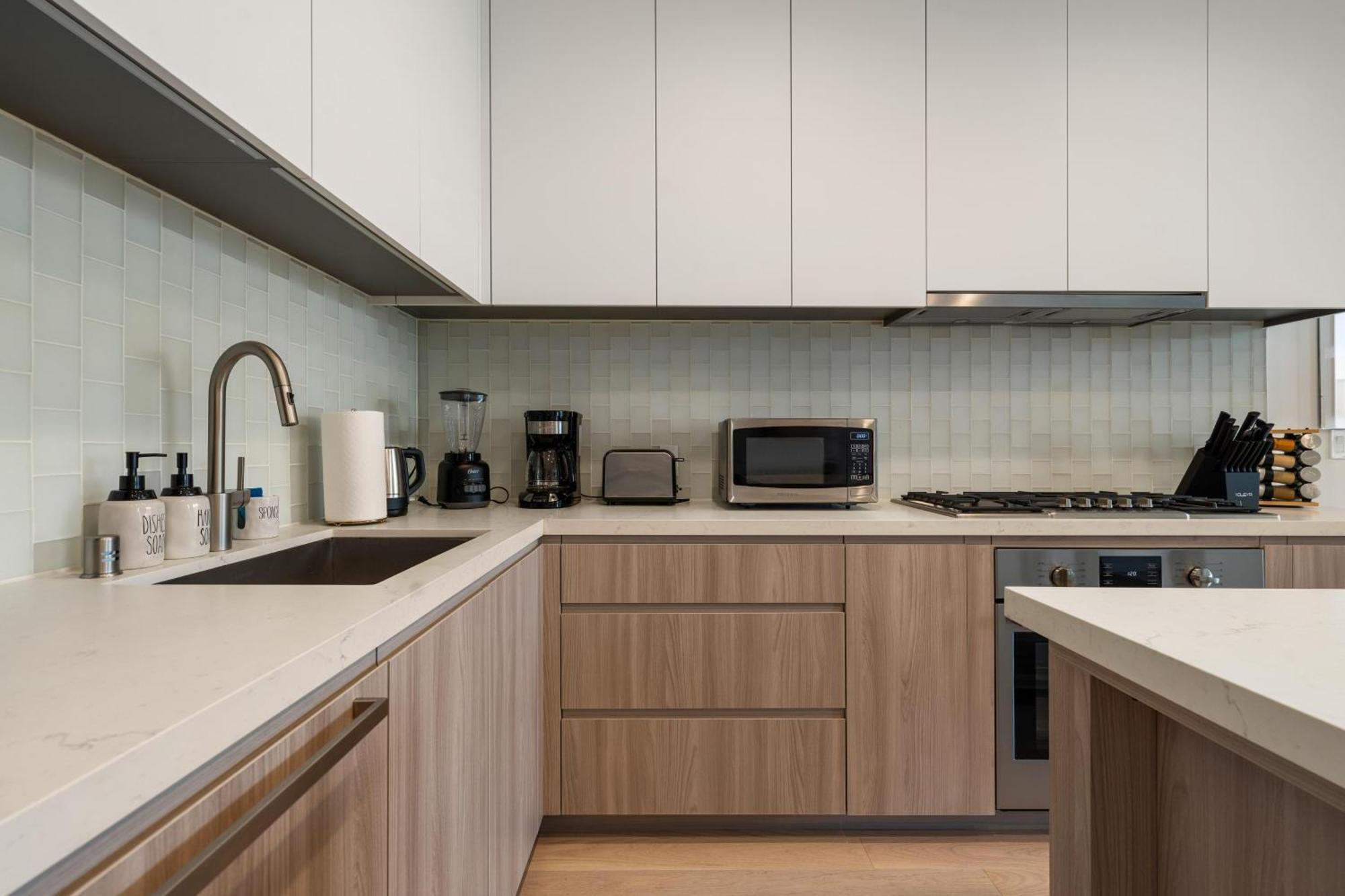 The Sapphire Nest - Spectacular Rooftop Amenities Ocean Views 2br Los Angeles