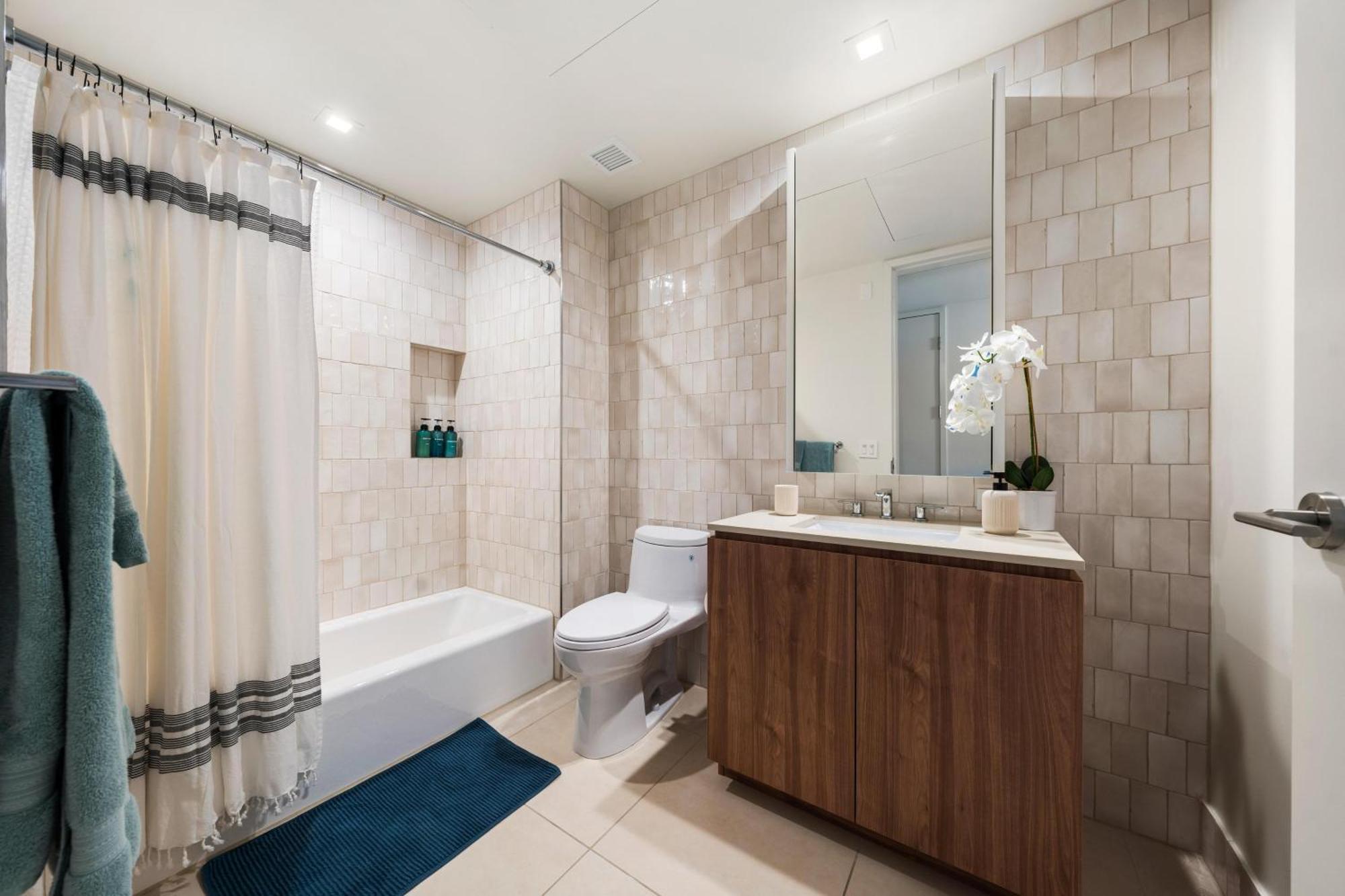 The Sapphire Nest - Spectacular Rooftop Amenities Ocean Views 2br * Los Angeles