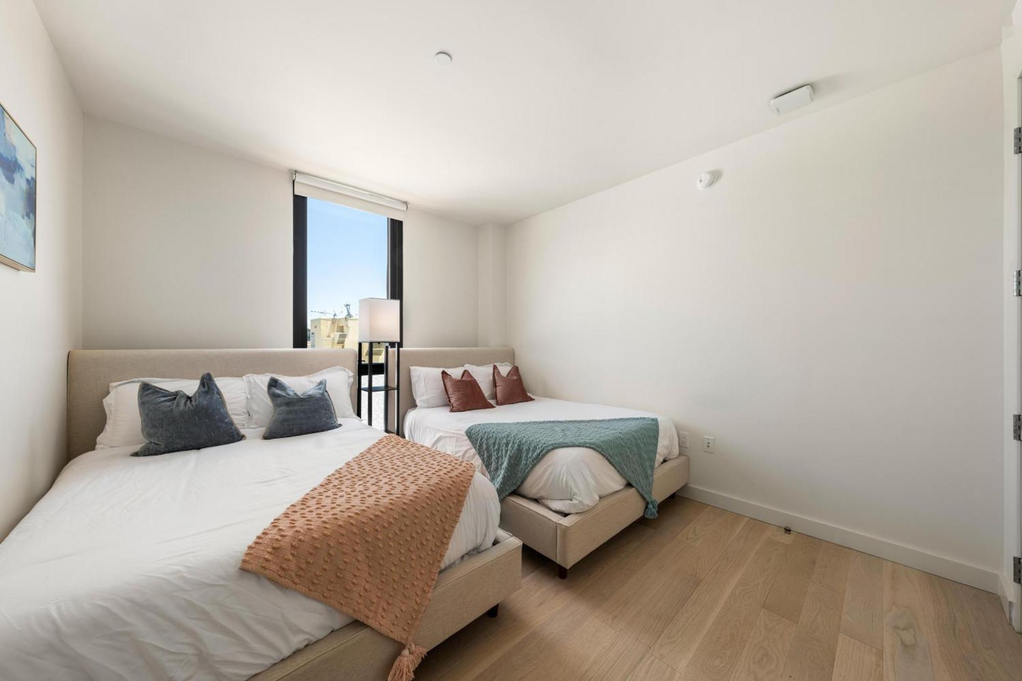The Sapphire Nest - Spectacular Rooftop Amenities Ocean Views 2br