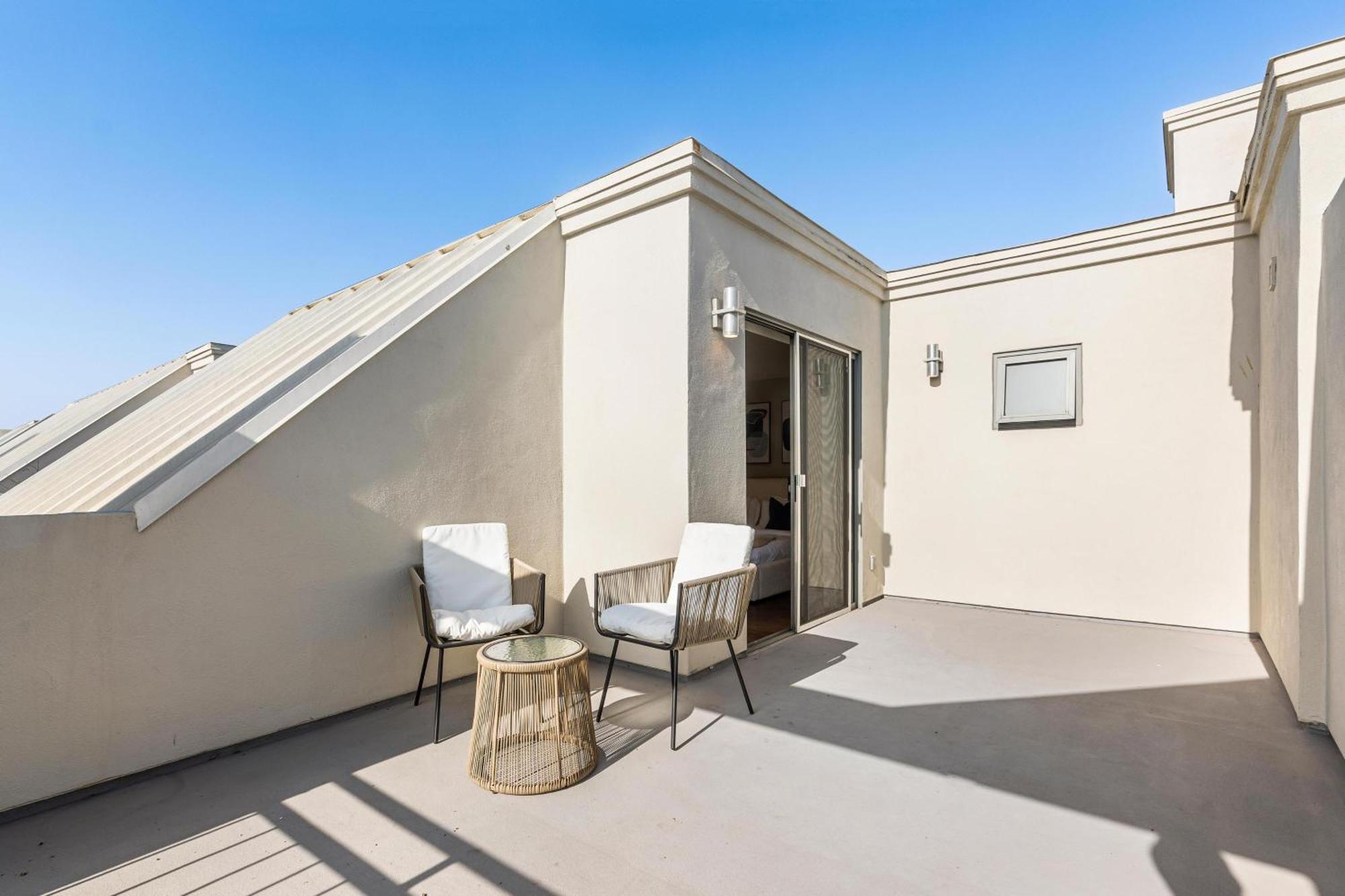 The Garnet - Full Ocean View 2br W Private Rooftop * Los Angeles