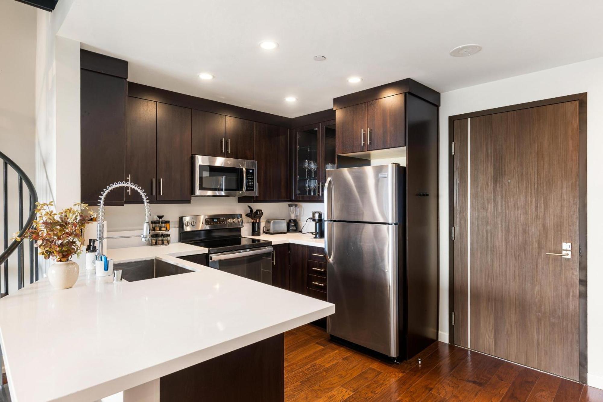 Apartment The Garnet - Full Ocean View 2br W Private Rooftop *