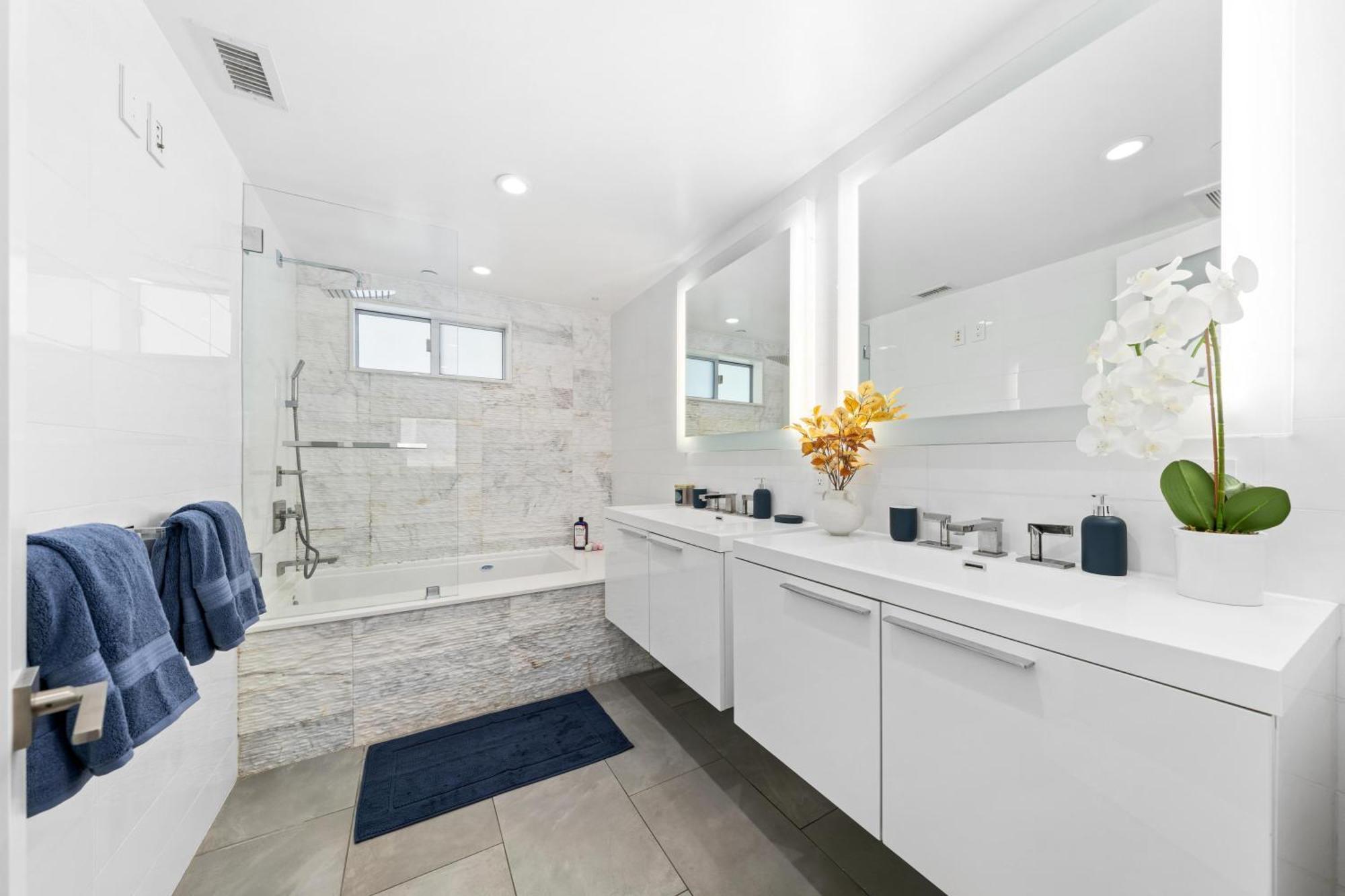 The Diamond Dune - Upscale 3 Level 4br Terrace Santa Monica Apartment Los Angeles