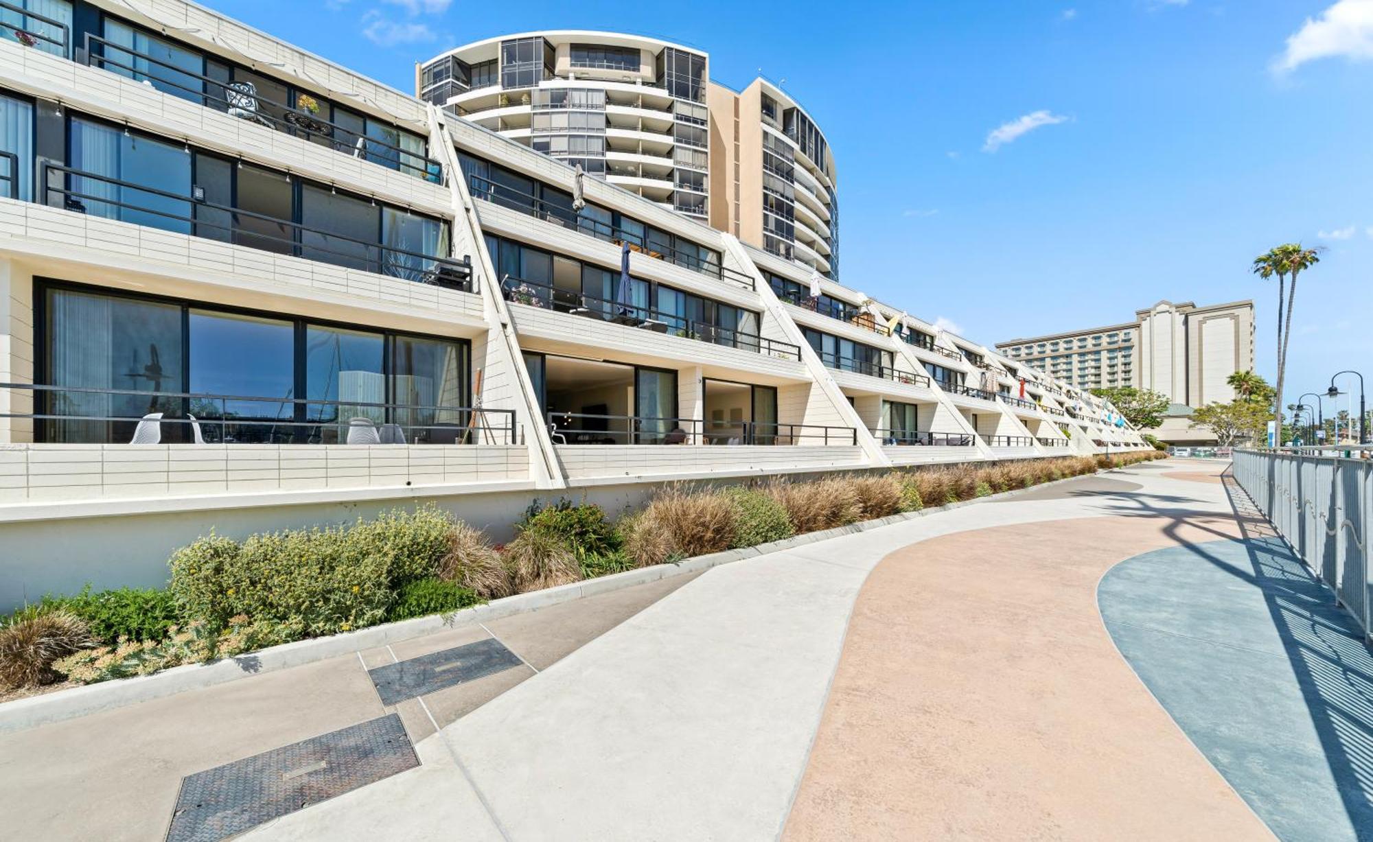 Apartment Aquamarine Escape - Spectacular Marina Views 2br Rooftop Pool *
