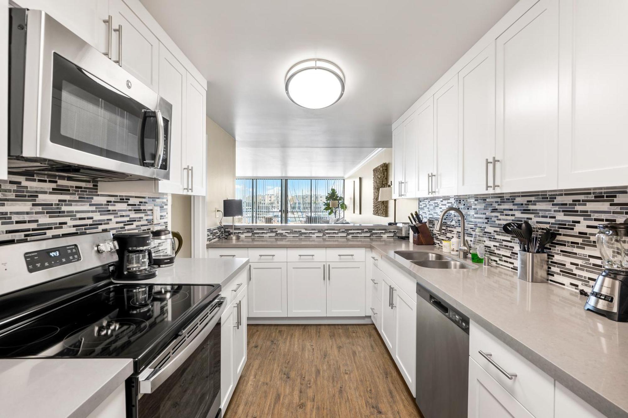 Apartment Aquamarine Escape - Spectacular Marina Views 2br Rooftop Pool