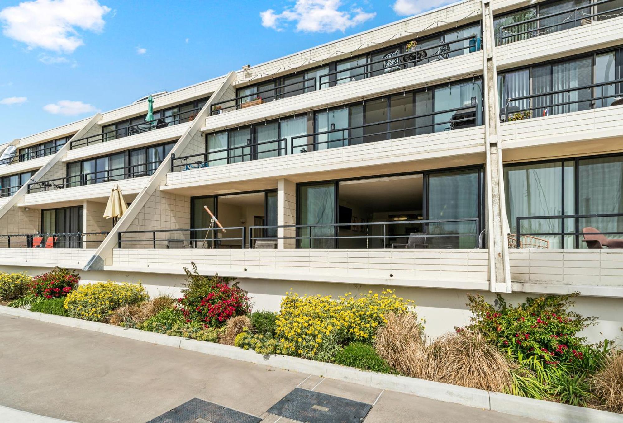Aquamarine Escape - Spectacular Marina Views 2br Rooftop Pool