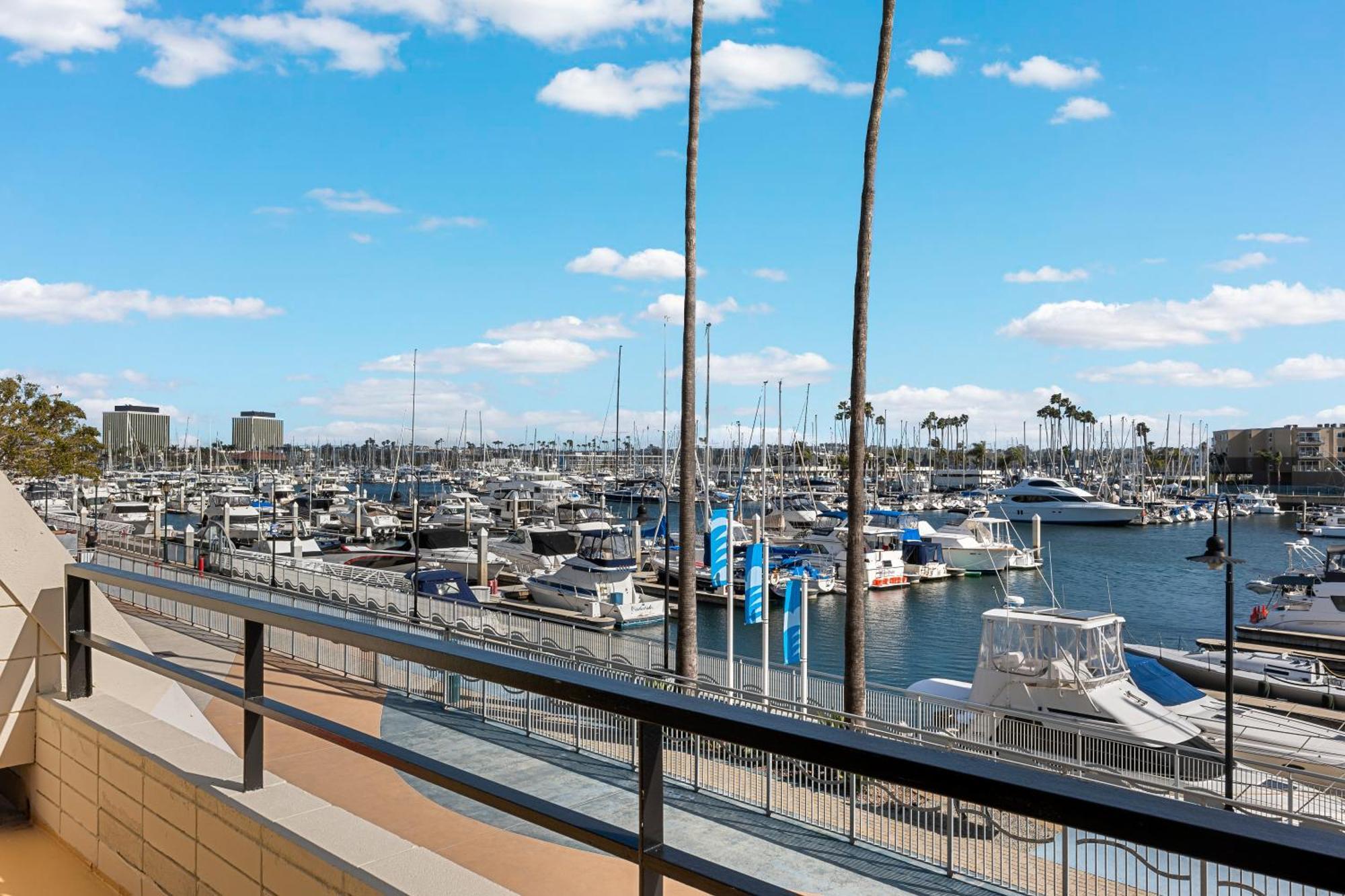 Apartment Aquamarine Escape - Spectacular Marina Views 2br Rooftop Pool