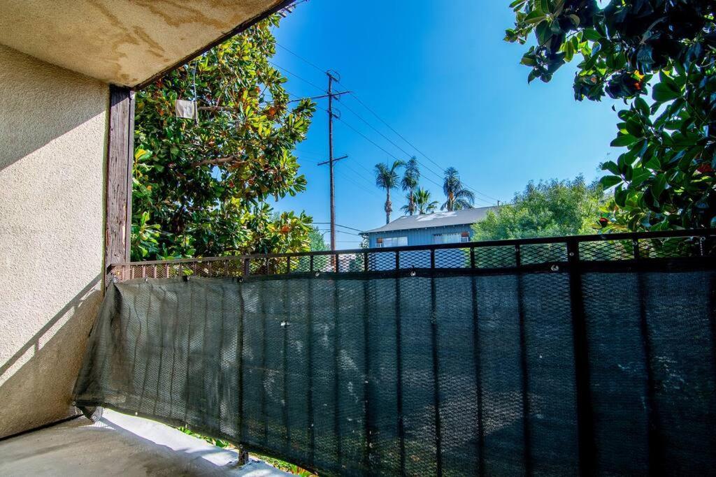 2br Bonus And Pool Access Near Universal