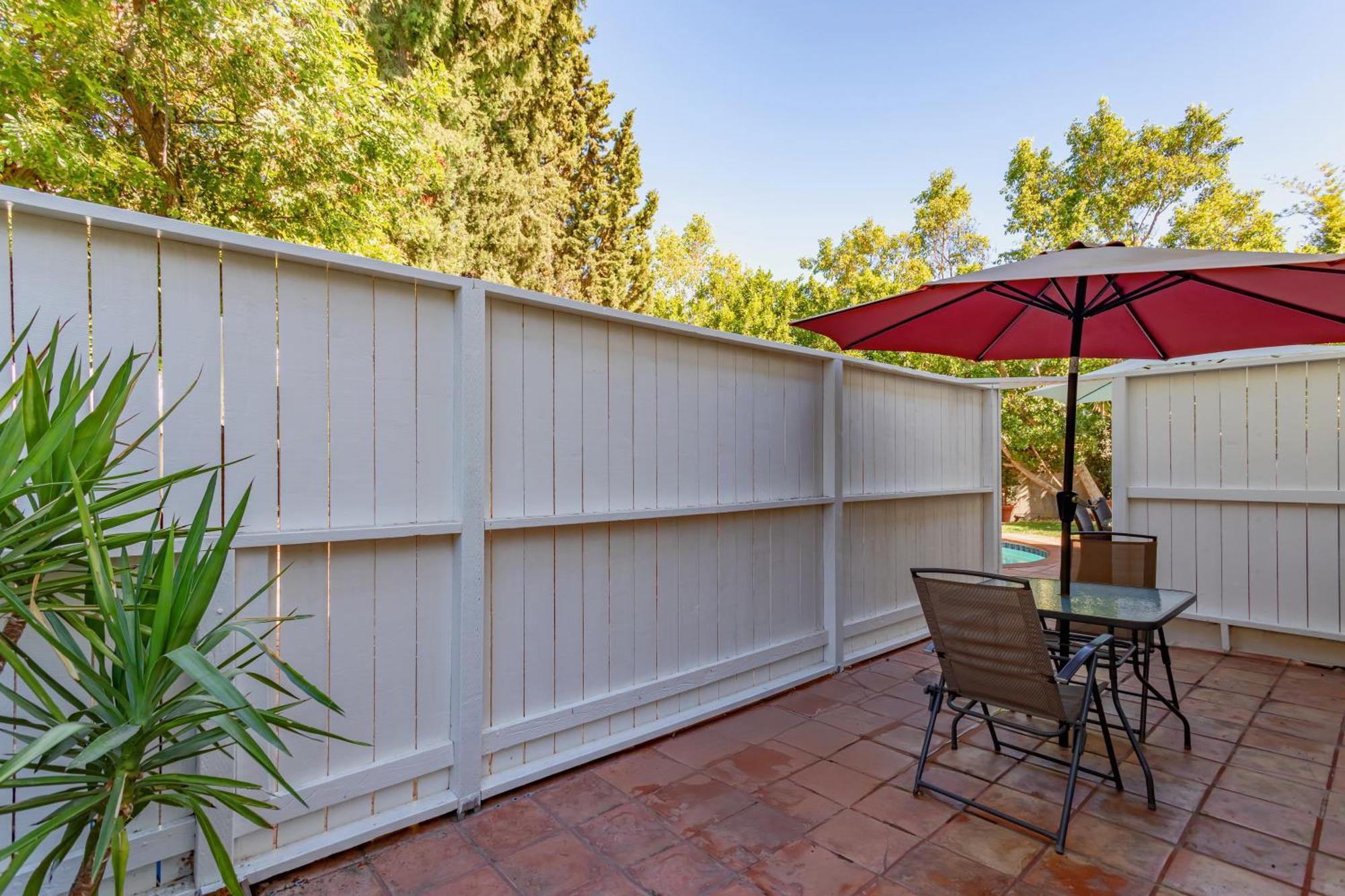 Spacious Guest With Private Entry * Los Angeles