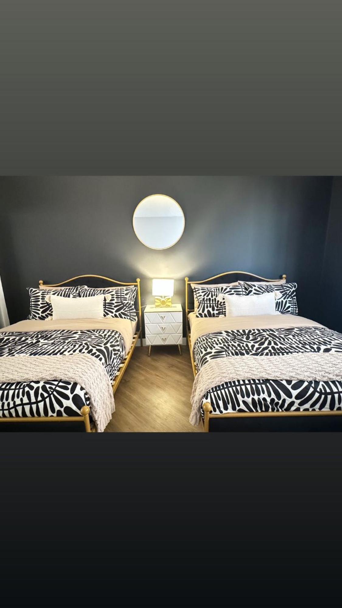 Apartment Incredible Two Bedroom Hollywood Free Parking *