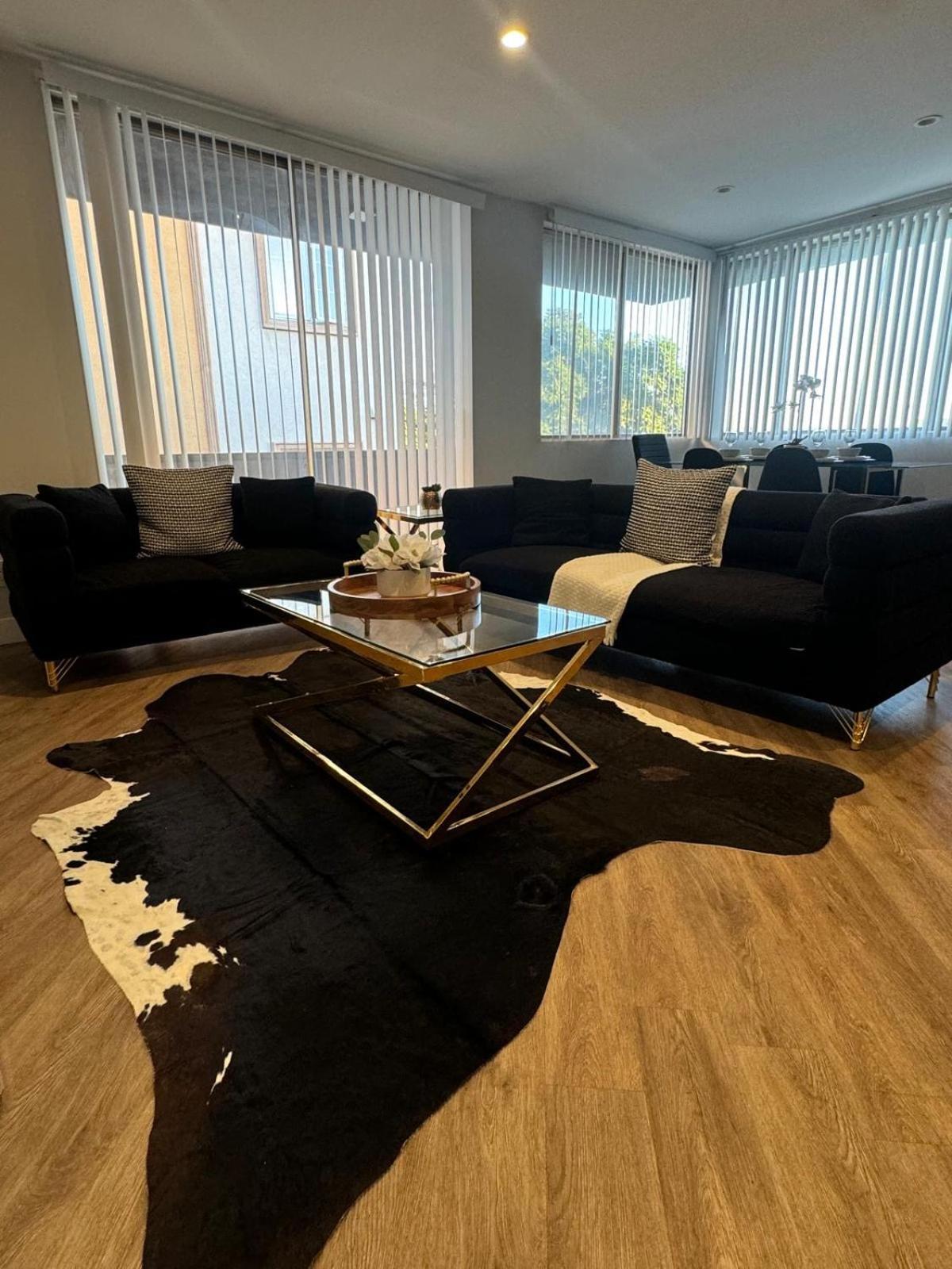 Apartment Incredible Two Bedroom Hollywood Free Parking *