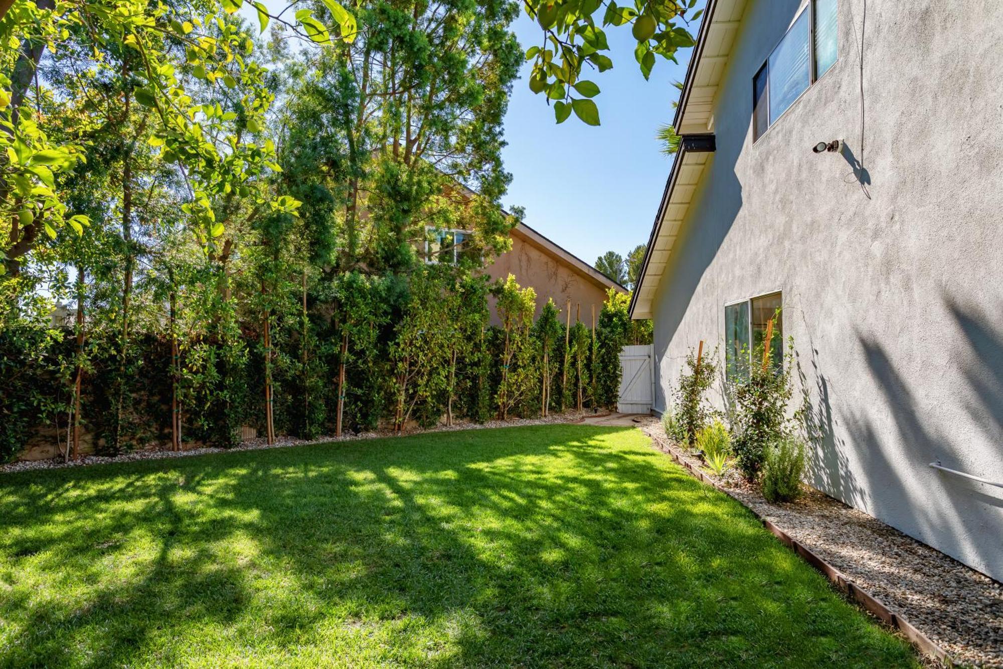 Tranquil Getaway Retreat Sleeps 8 Guest Holiday home *