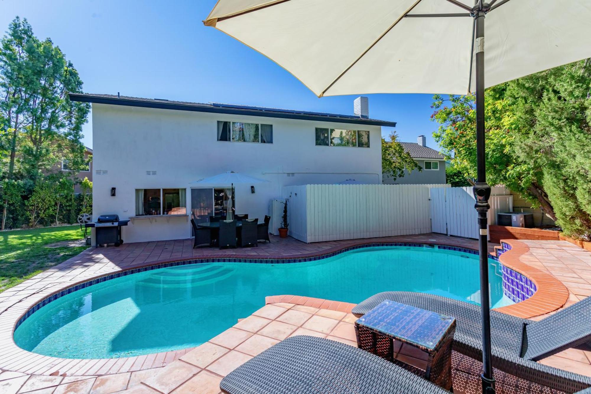 Tranquil Getaway Retreat Sleeps 8 Guest * Los Angeles