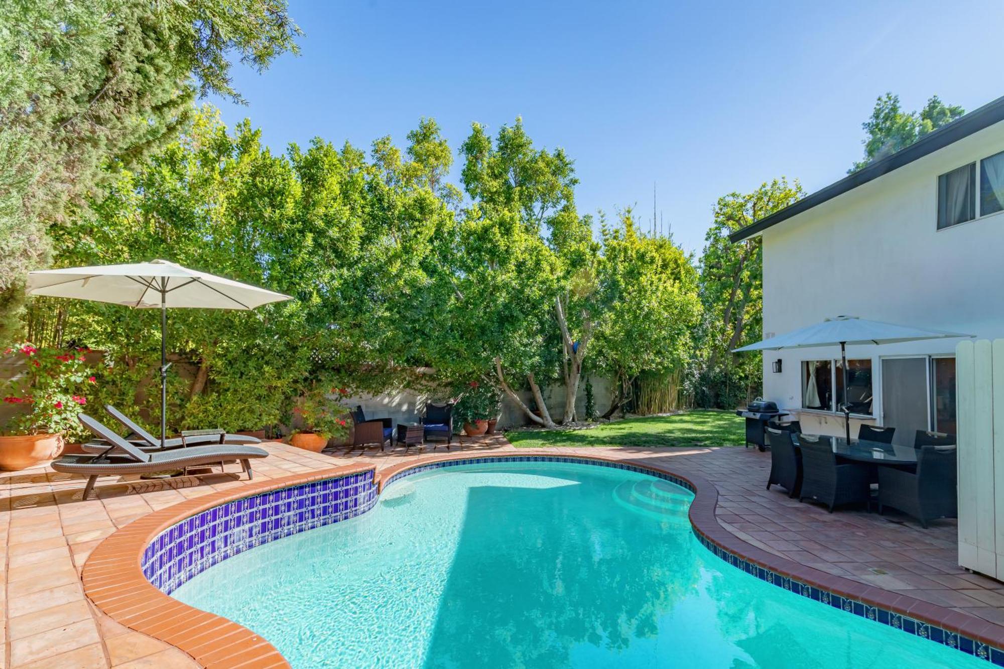 Tranquil Getaway Retreat Sleeps 8 Guest Holiday home *